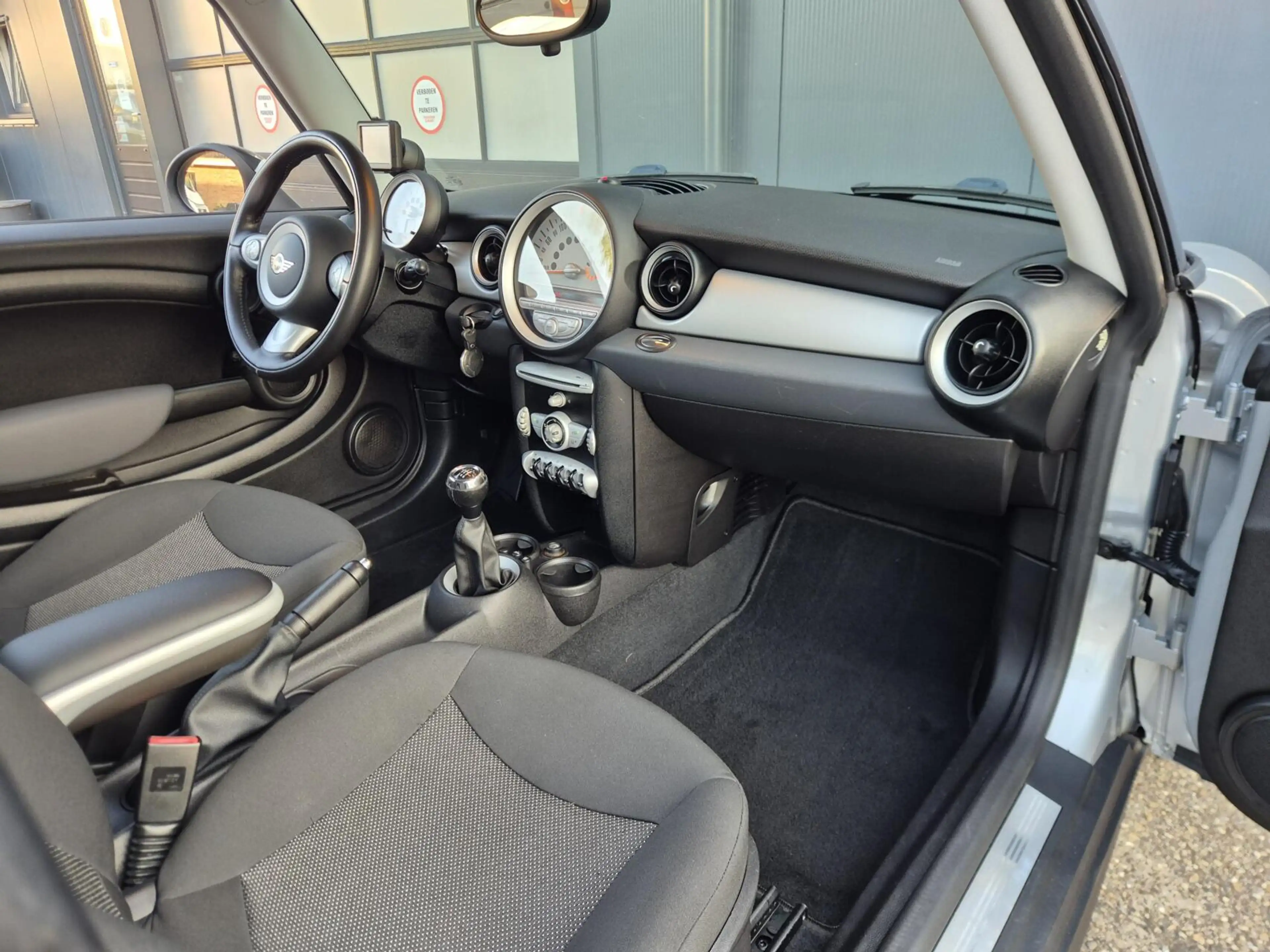MINI Cooper Clubman 1.6 Business Line — photo 10