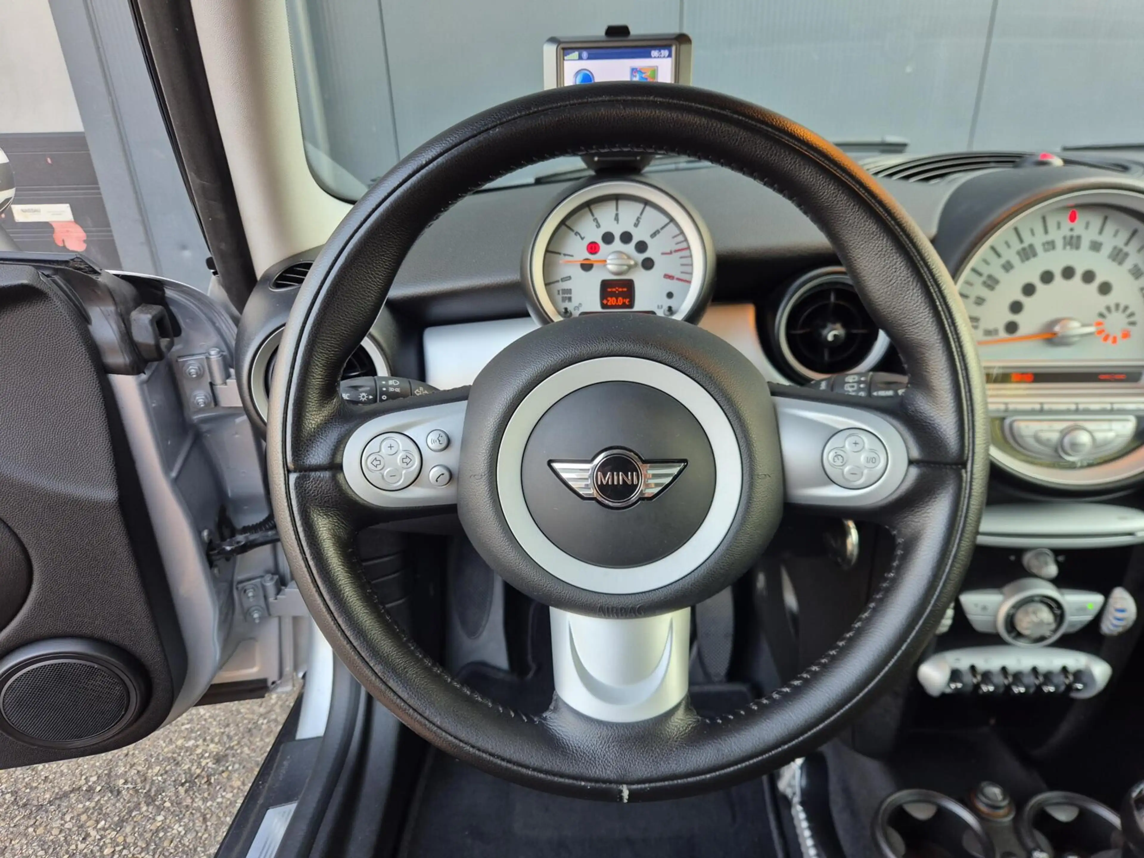 MINI Cooper Clubman 1.6 Business Line — photo 11