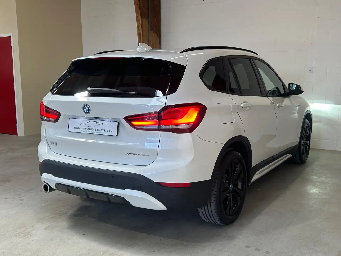 BMW X1 XDrive25e SportLine - Camera - Grote Navi - Sfeerv Wit - 2
