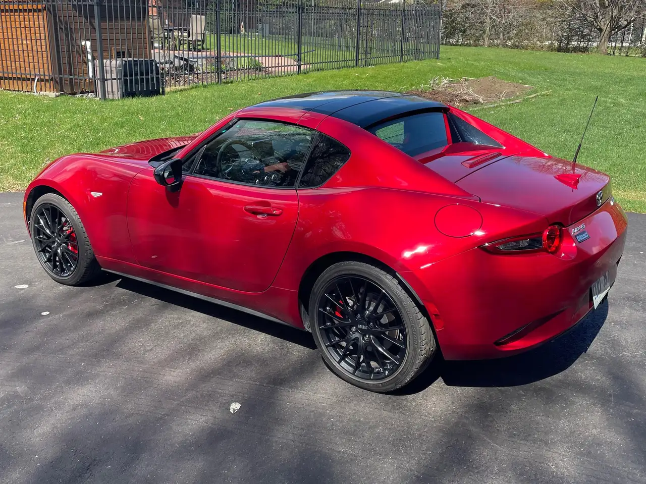 Mazda MX-5 Miata снимка Mazda MX-5 Miata