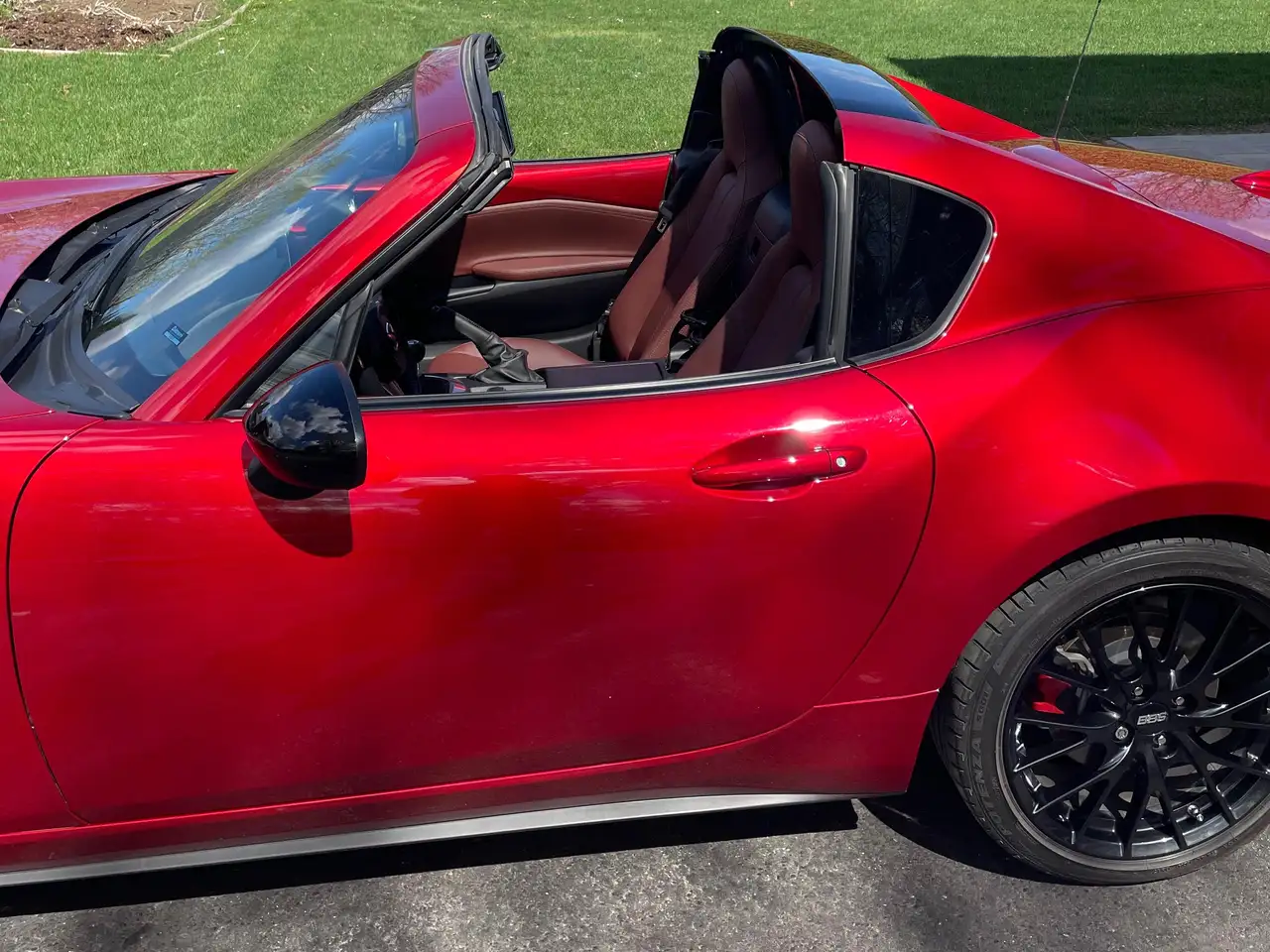 Mazda MX-5 Miata снимка Mazda MX-5 Miata