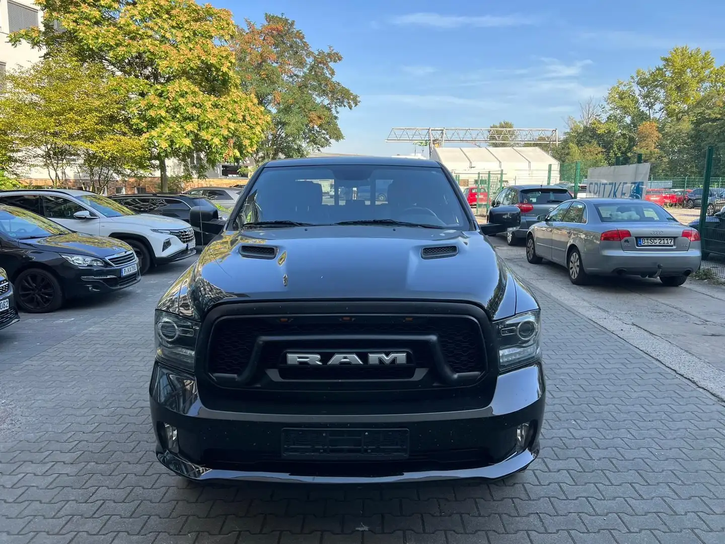 Dodge RAM REBEL, 4x4 ,5.7 Hemi,Crew Cab,LPG Schwarz - 2