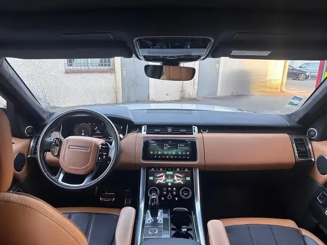 Land Rover Range Rover Sport view 9