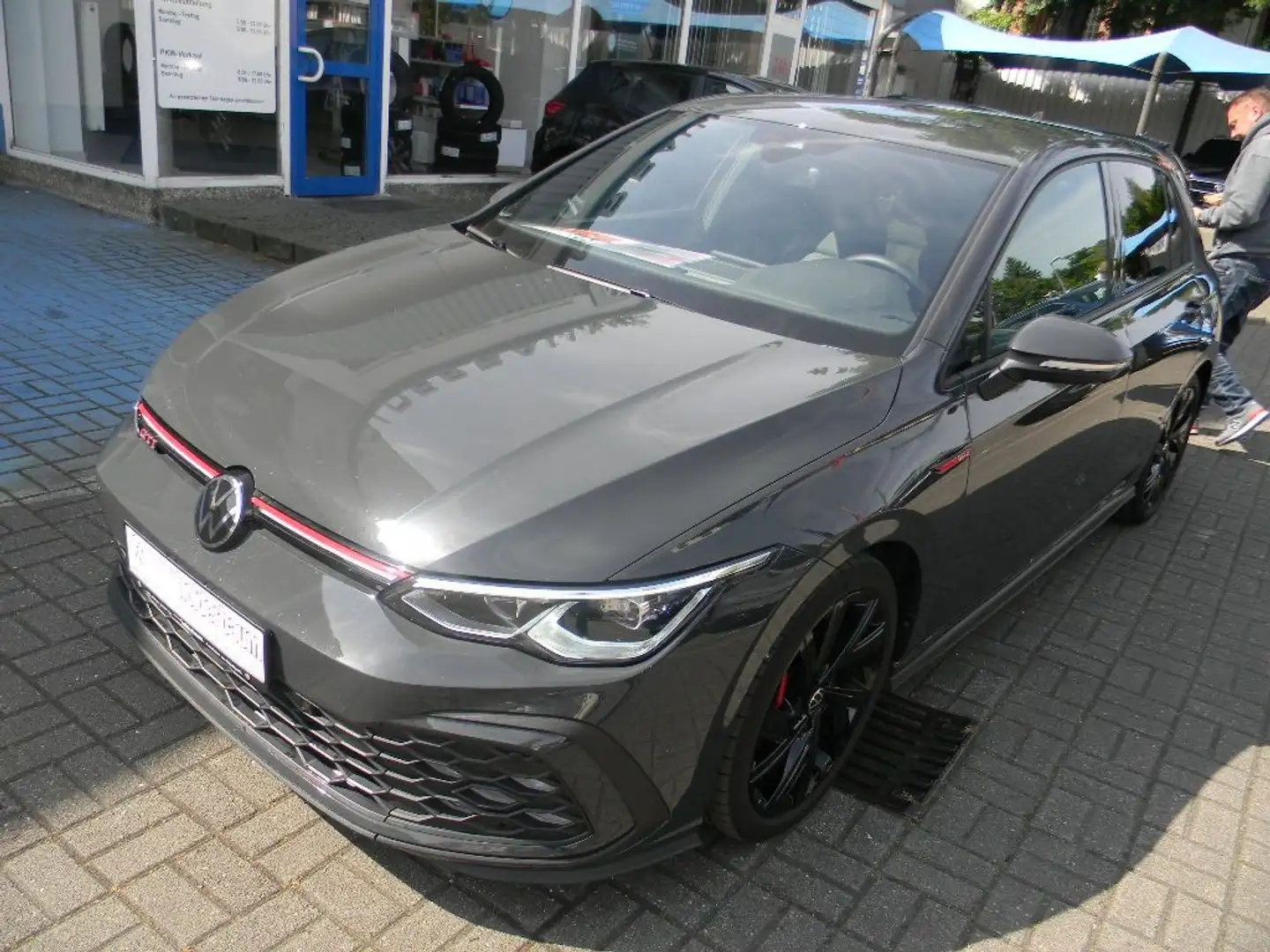 Volkswagen Golf VIII Lim. GTI 2,0 TSI DSG KAMERA Grau - 2