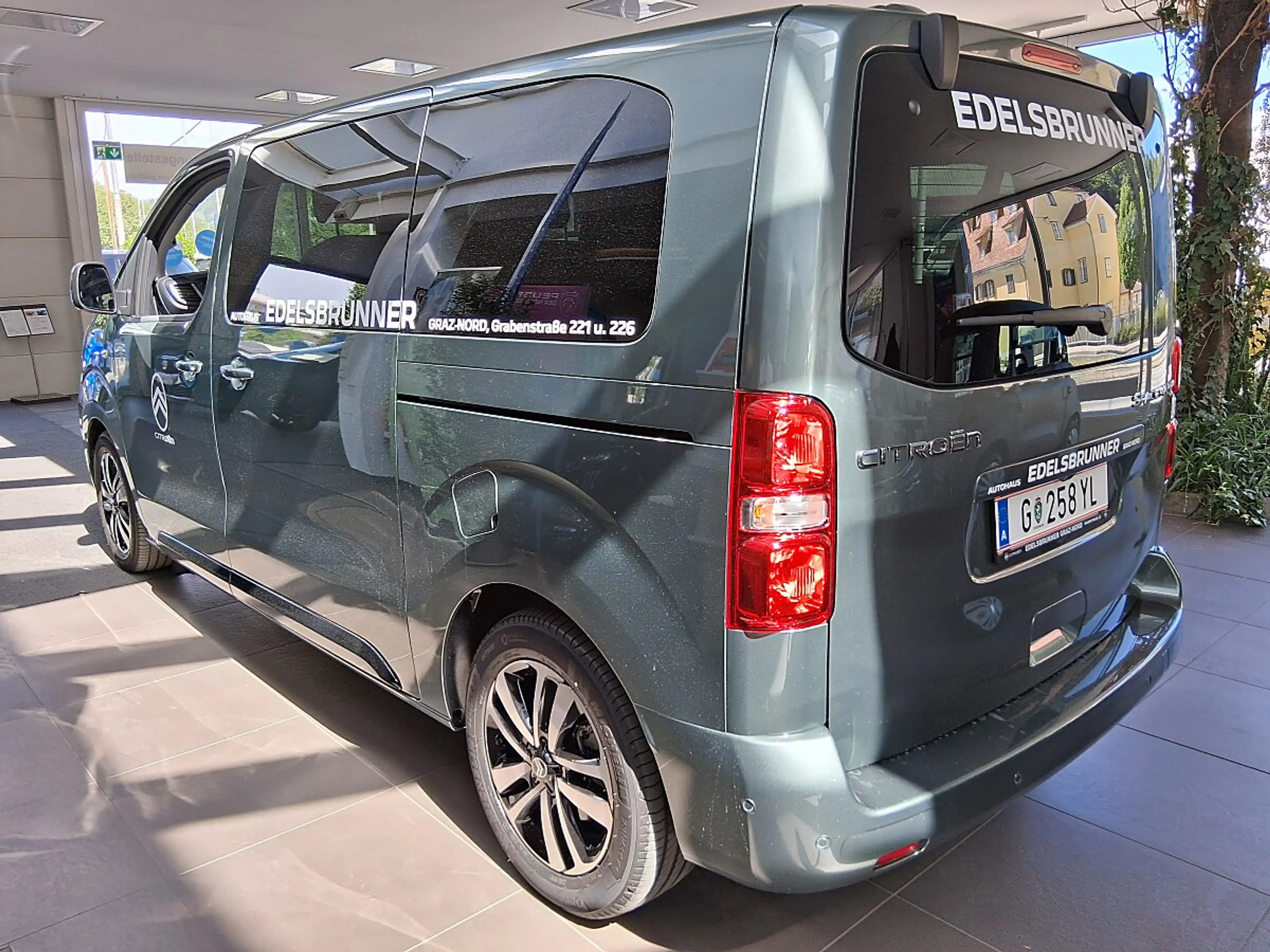 Citroen Spacetourer Diesel 180 S&S EAT8 M Business Lounge — photo 6