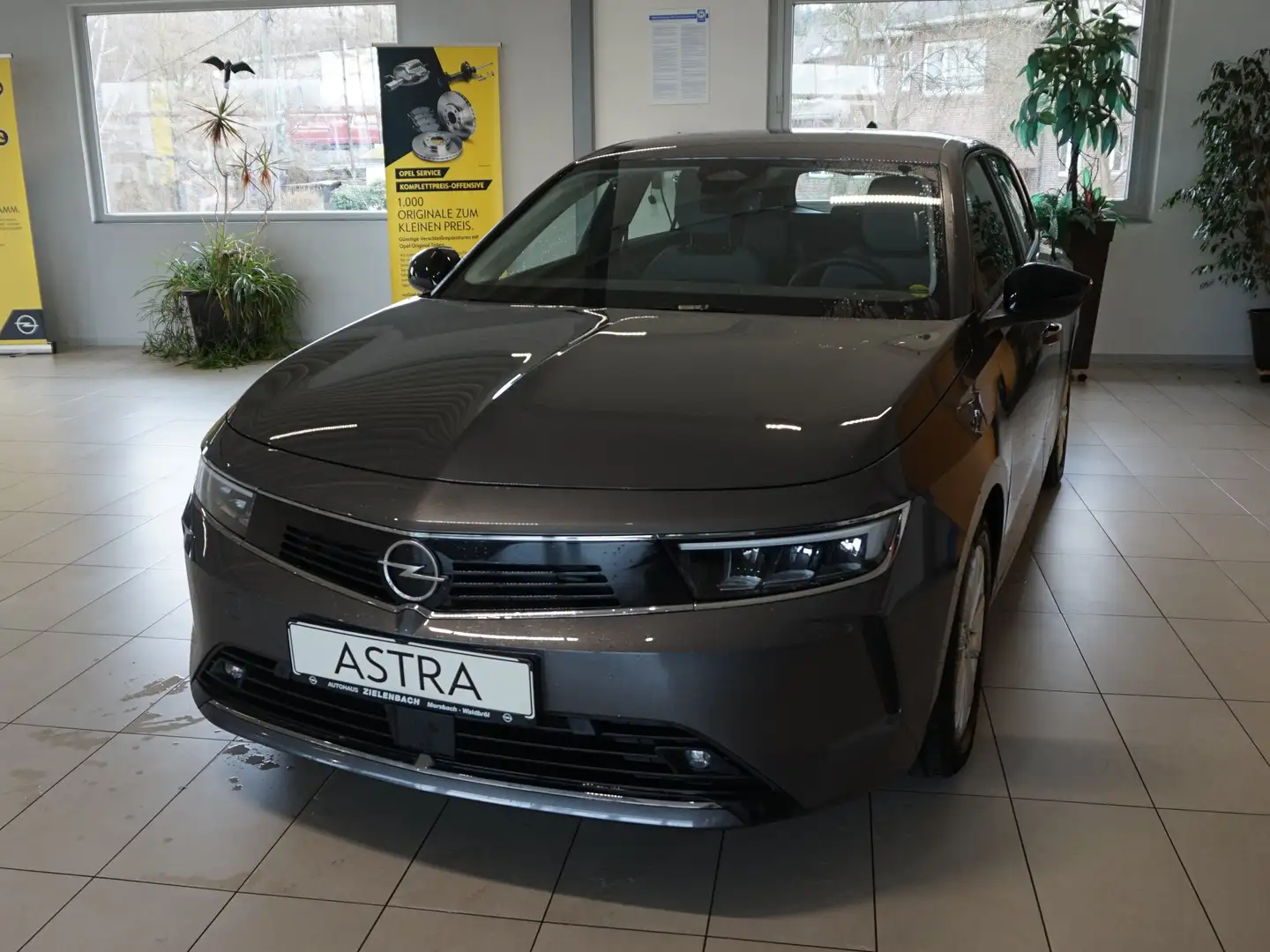Opel Astra Sports Tourer 1.2 Turbo Edition Gris - 2