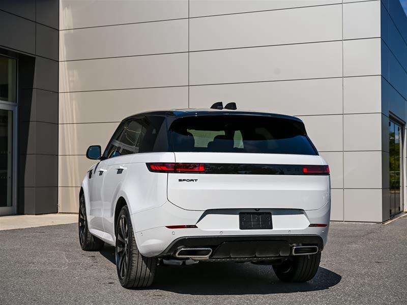 2025 Land Rover Range Rover Sport P400 Dynamic SE alt 4