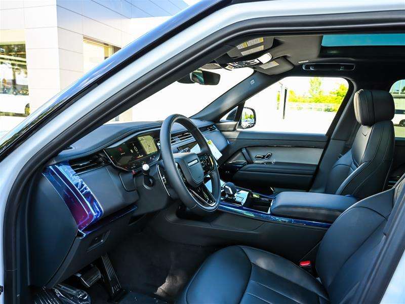 2025 Land Rover Range Rover Sport P400 Dynamic SE thumb 10