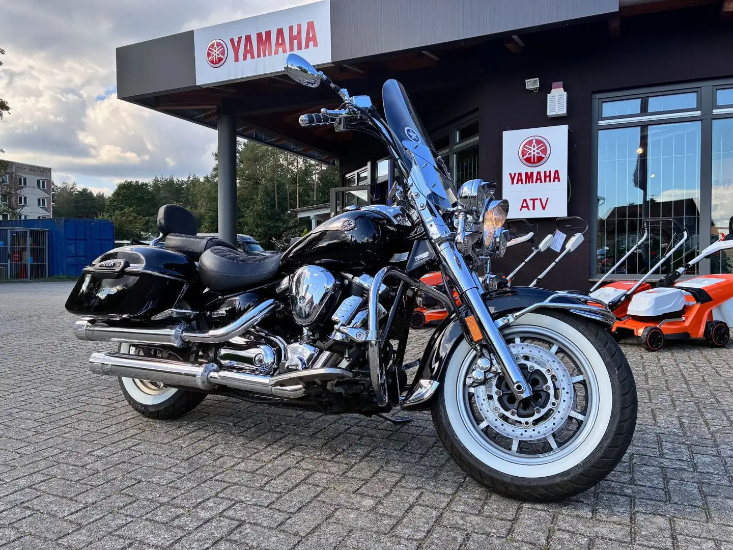 Yamaha XV 1700 Road Star Schwarz - 1