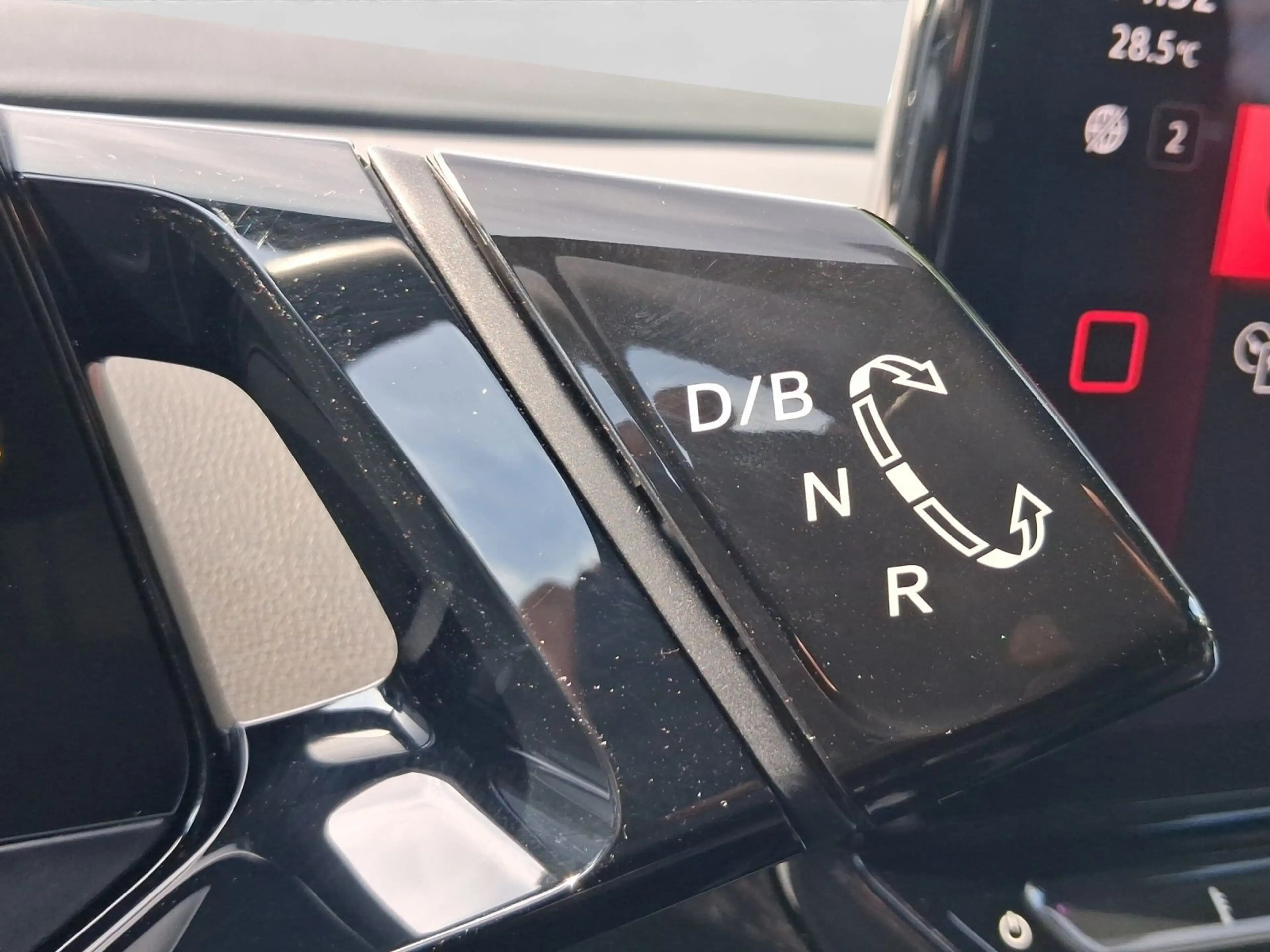 Volkswagen ID.5 GTX IQ.LIGHT HuD LM20 — photo 11