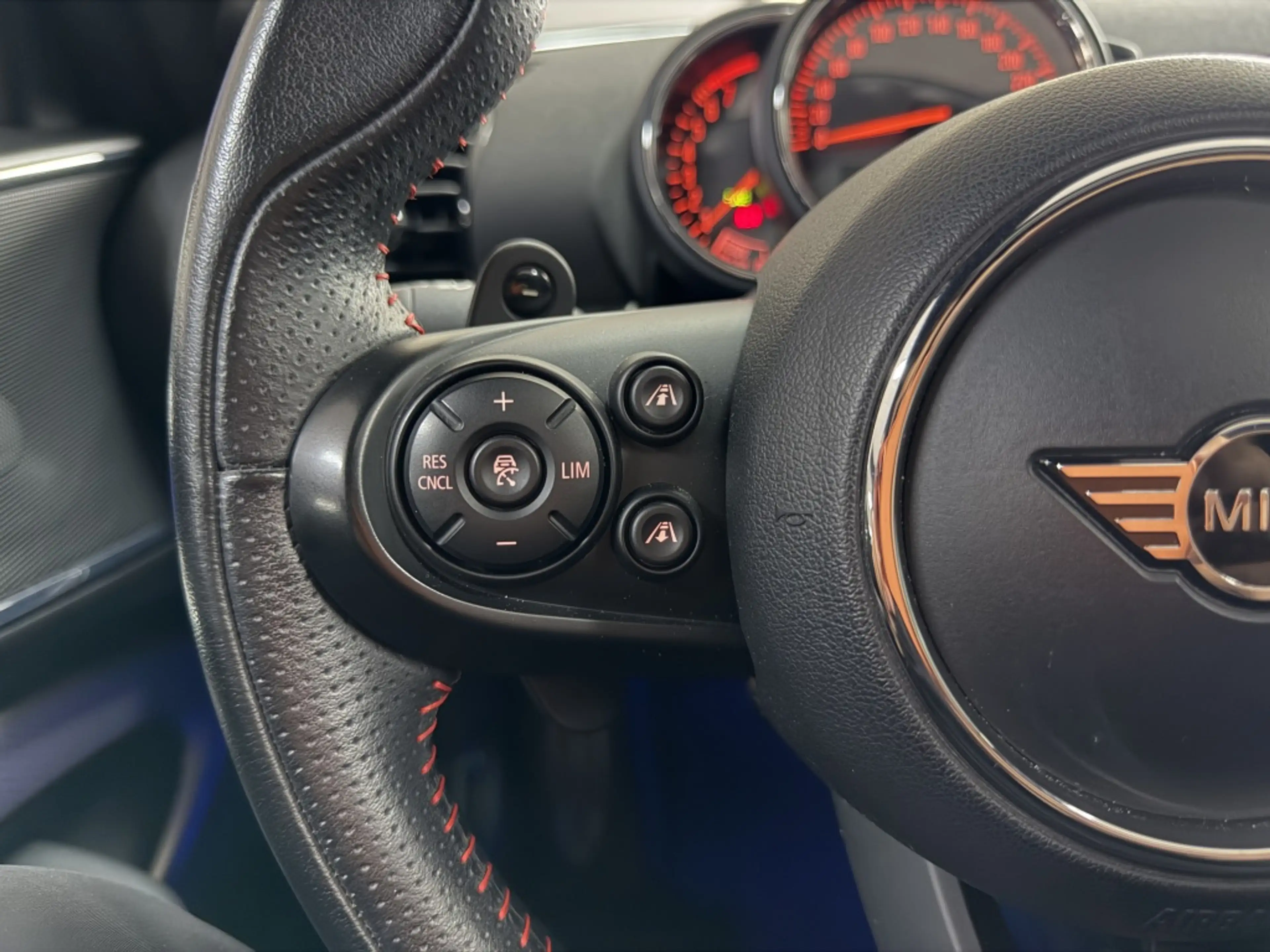 MINI John Cooper Works Clubman 2.0 S JCW AUT. PANO 192PK 2019 — photo 10