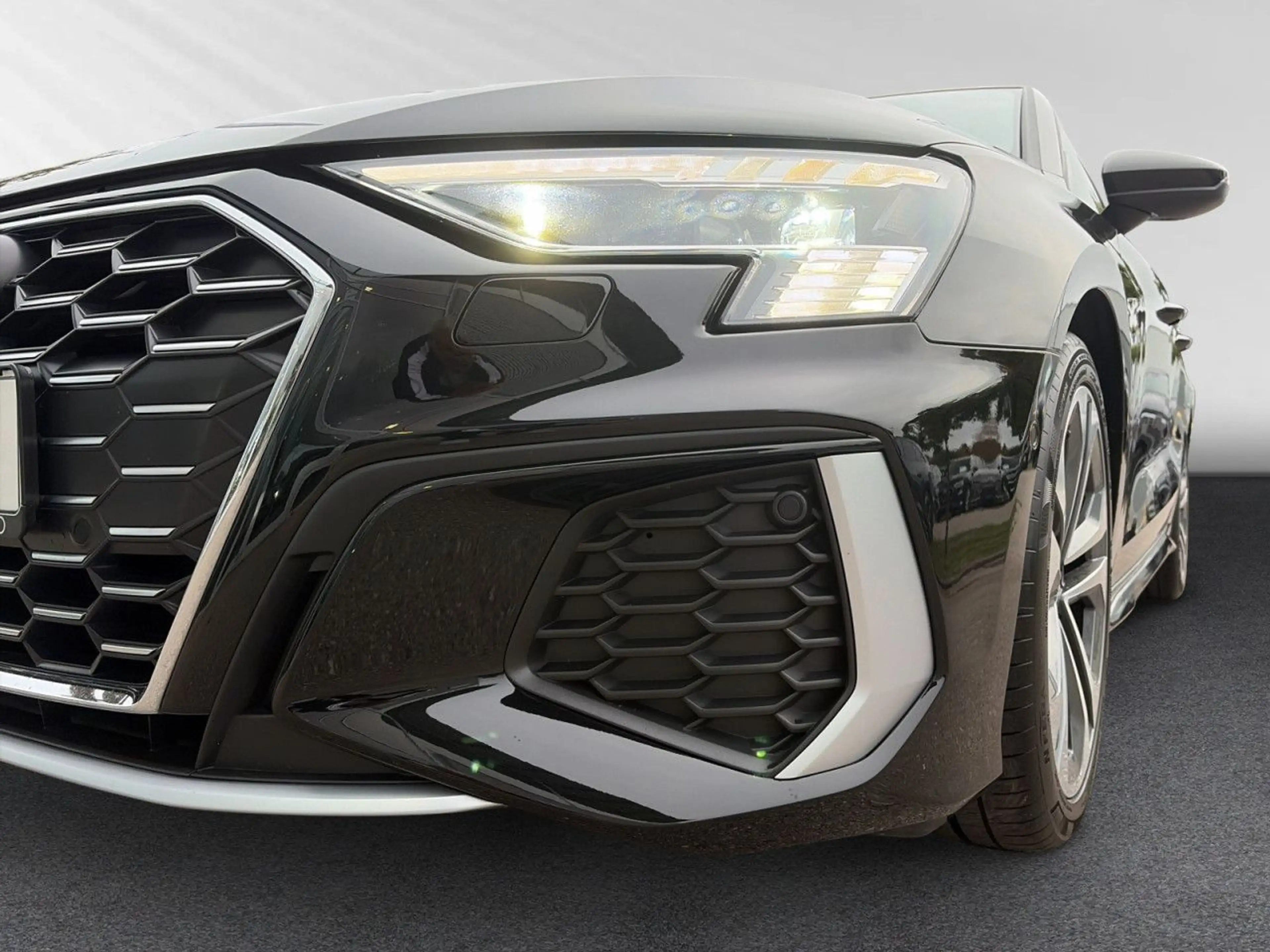 Audi S3 Sportback 2.0 TFSI quattro s-tronic LED B&O PDC — photo 6