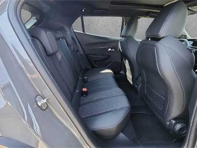 Peugeot 2008 view 14