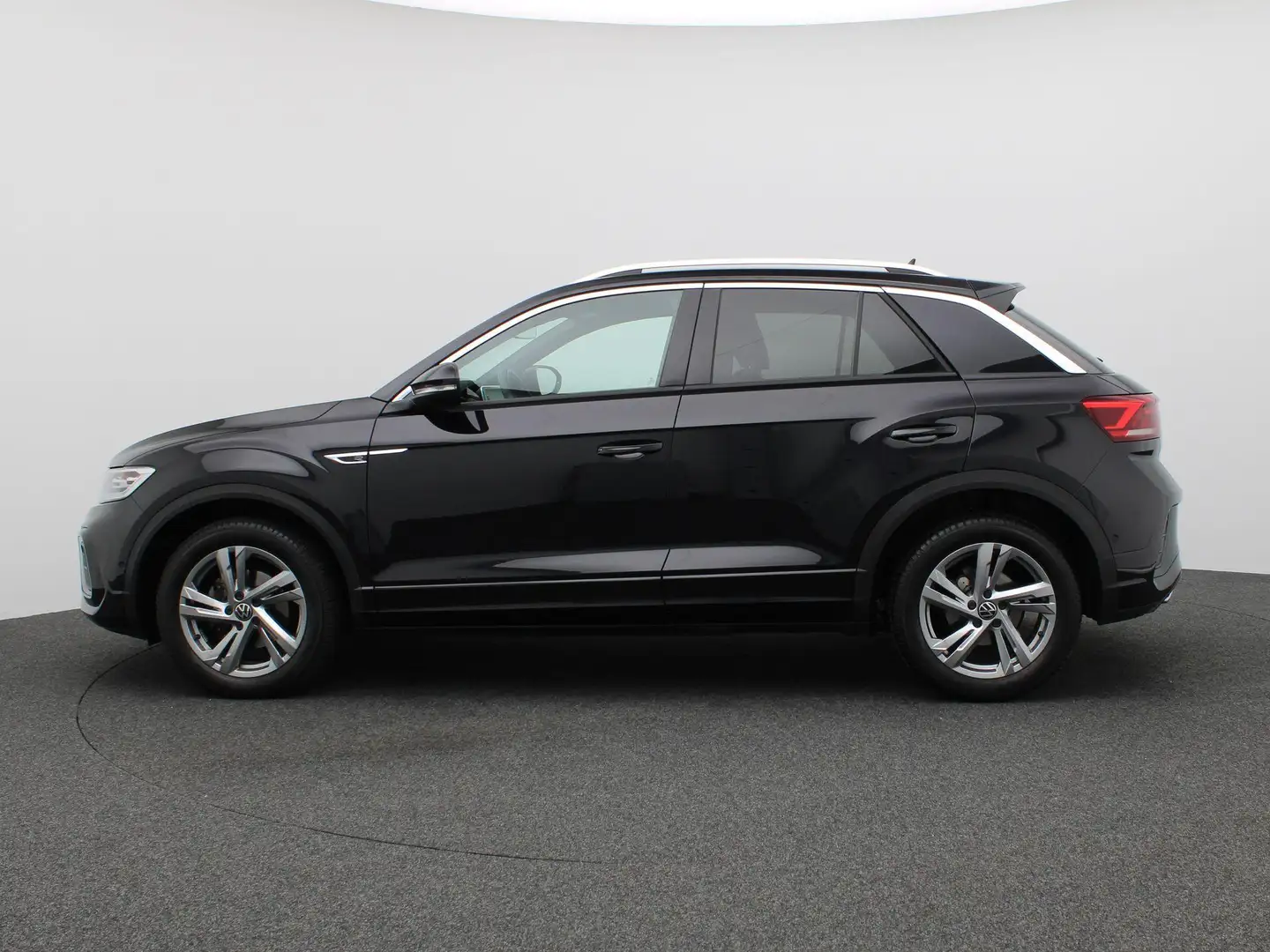 Volkswagen T-Roc 1.0 TSI R-Line Business 110PK Adaptieve Cruise Con Zwart - 2