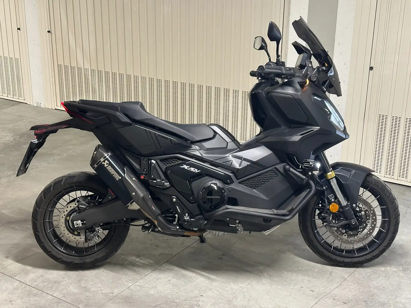 Honda X-ADV Noir - 1