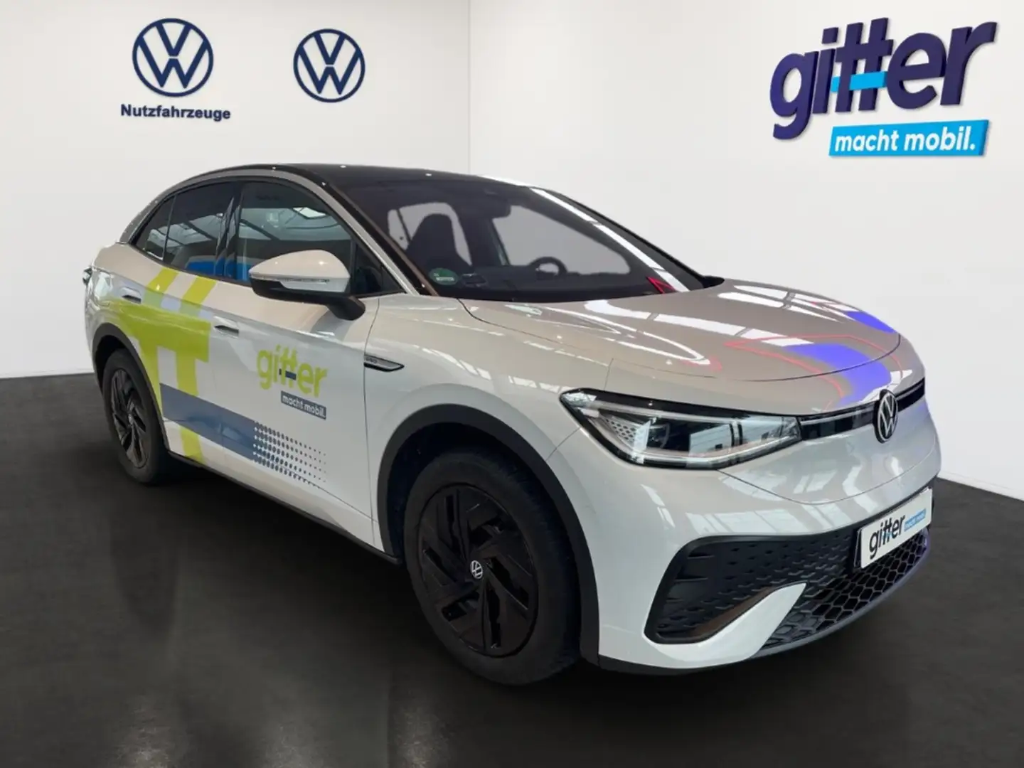 Volkswagen ID.5 Pro Performance 150 kW mit AHK-klappbar Panorama Weiß - 2