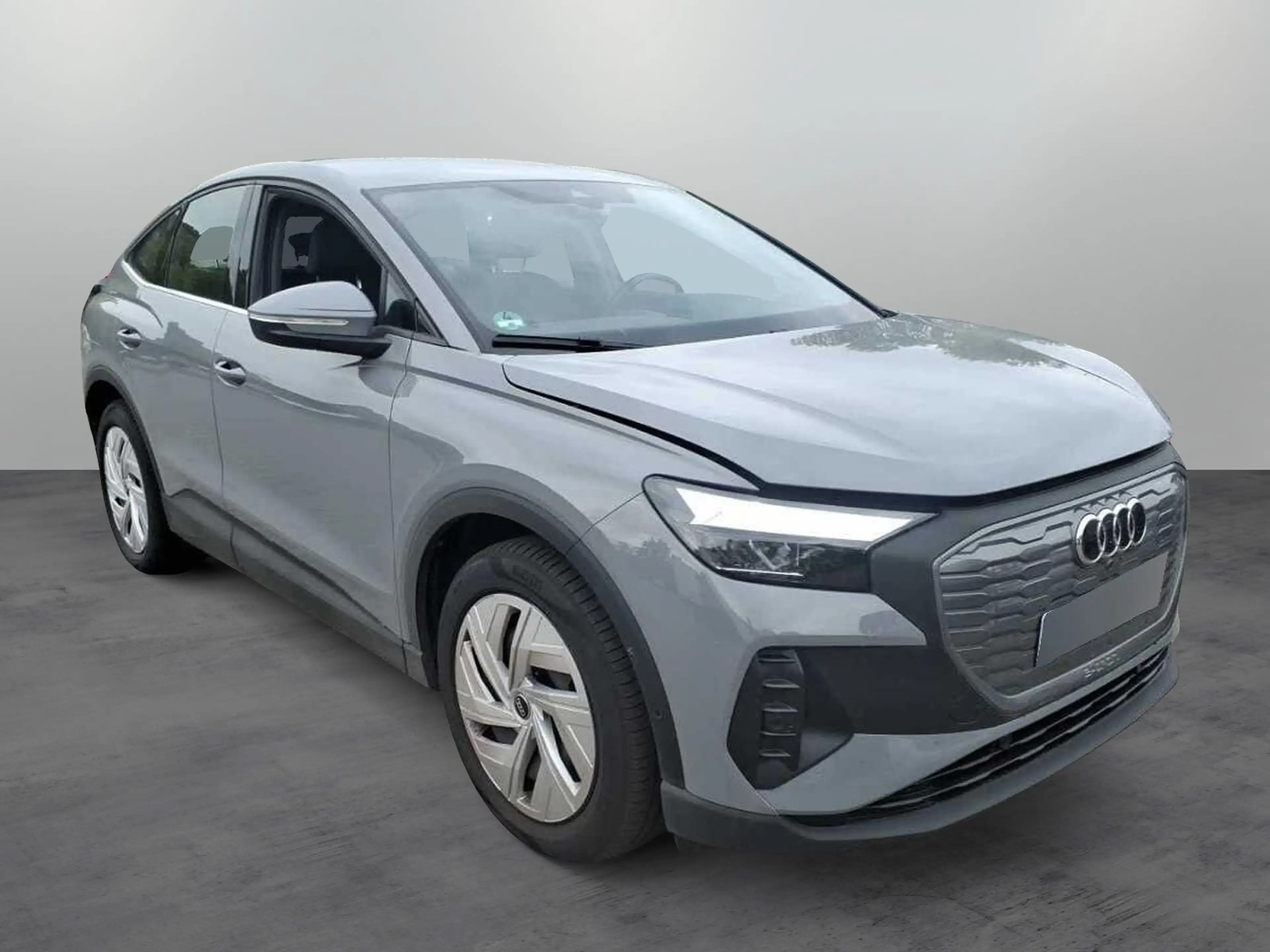 Audi Q4 e-tron 40 / Sonos, Navi+, AHK, WP — photo 2