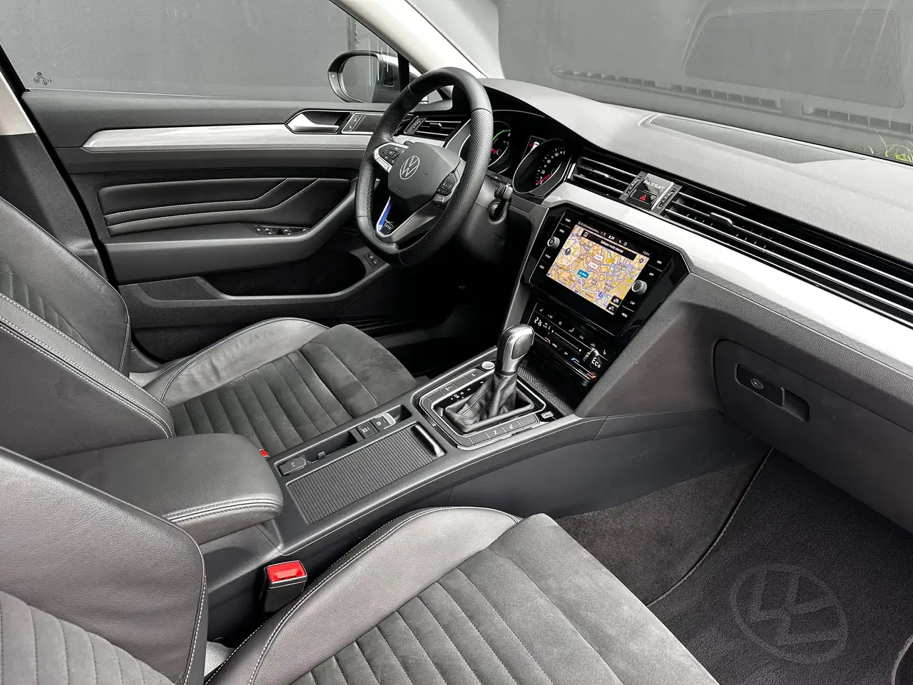Volkswagen Passat **VERKOCHT**GTE 1.4eHybrid PHEV*AUT.*LEDER-ALCANTARA*NAVI*VIRTUAL COCKPIT*IQ LED*CAMERA* CAR PLAY*, миниатюра 11