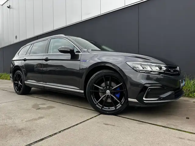 Volkswagen Passat Variant GTE 1.4eHybrid PHEV*AUT.*LEDER-ALCANTARA*NAVI*VIRTUAL COCKPIT*IQ LED*CAMERA* CAR PLAY*