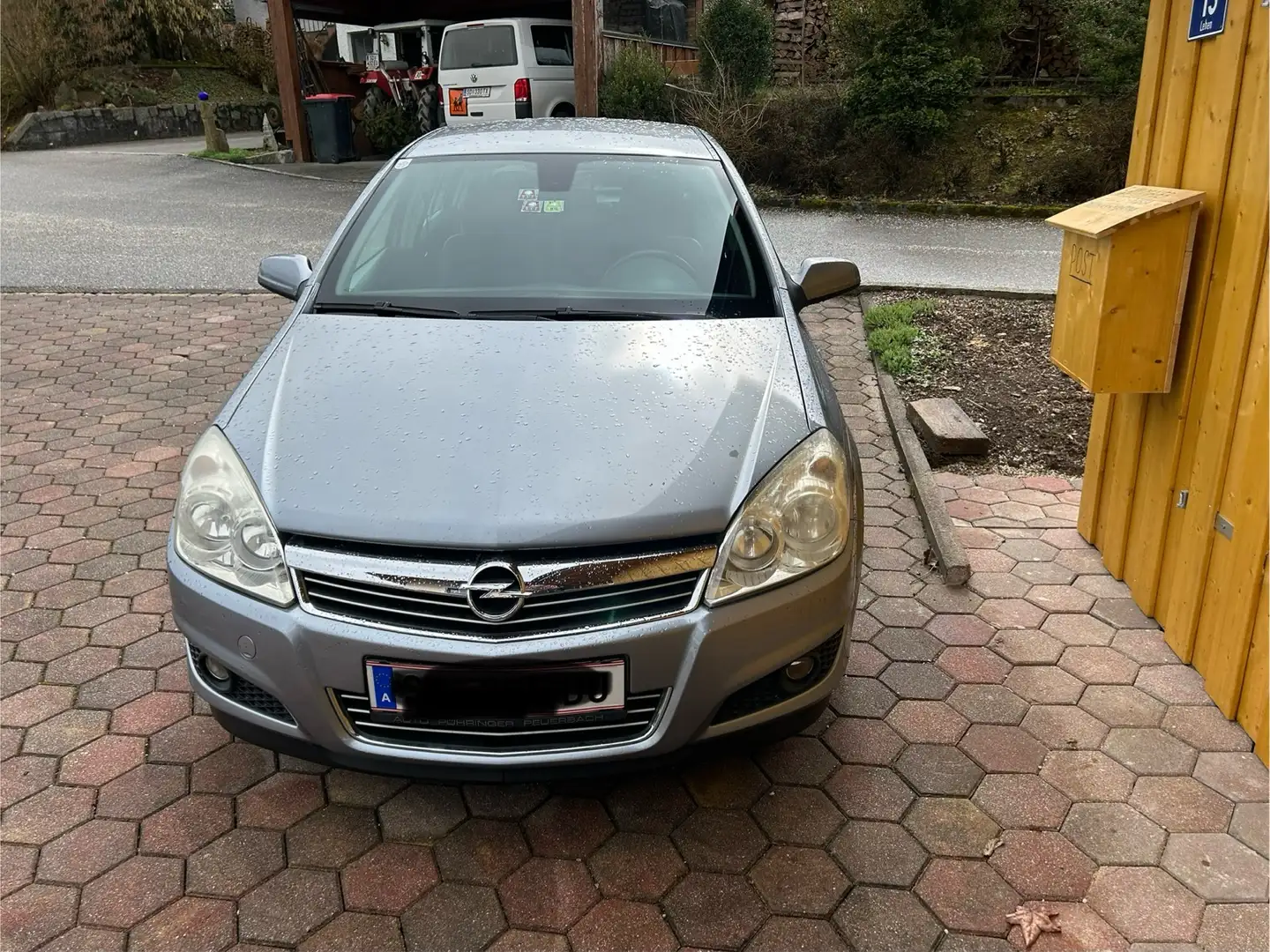 Opel Astra 1,4 Grau - 1