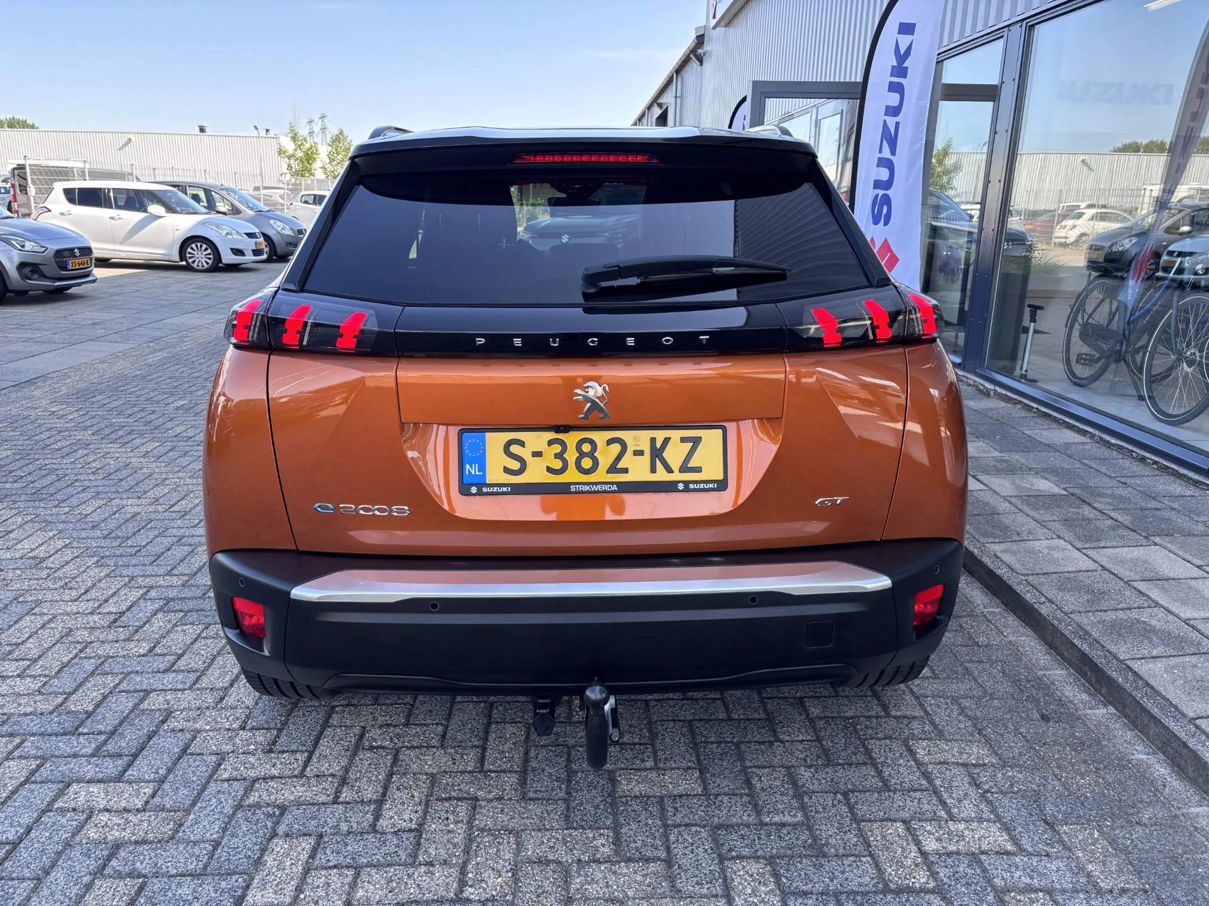 Peugeot e-2008 EV GT Pack 50 kWh Panorama/Trekhaak — photo 7