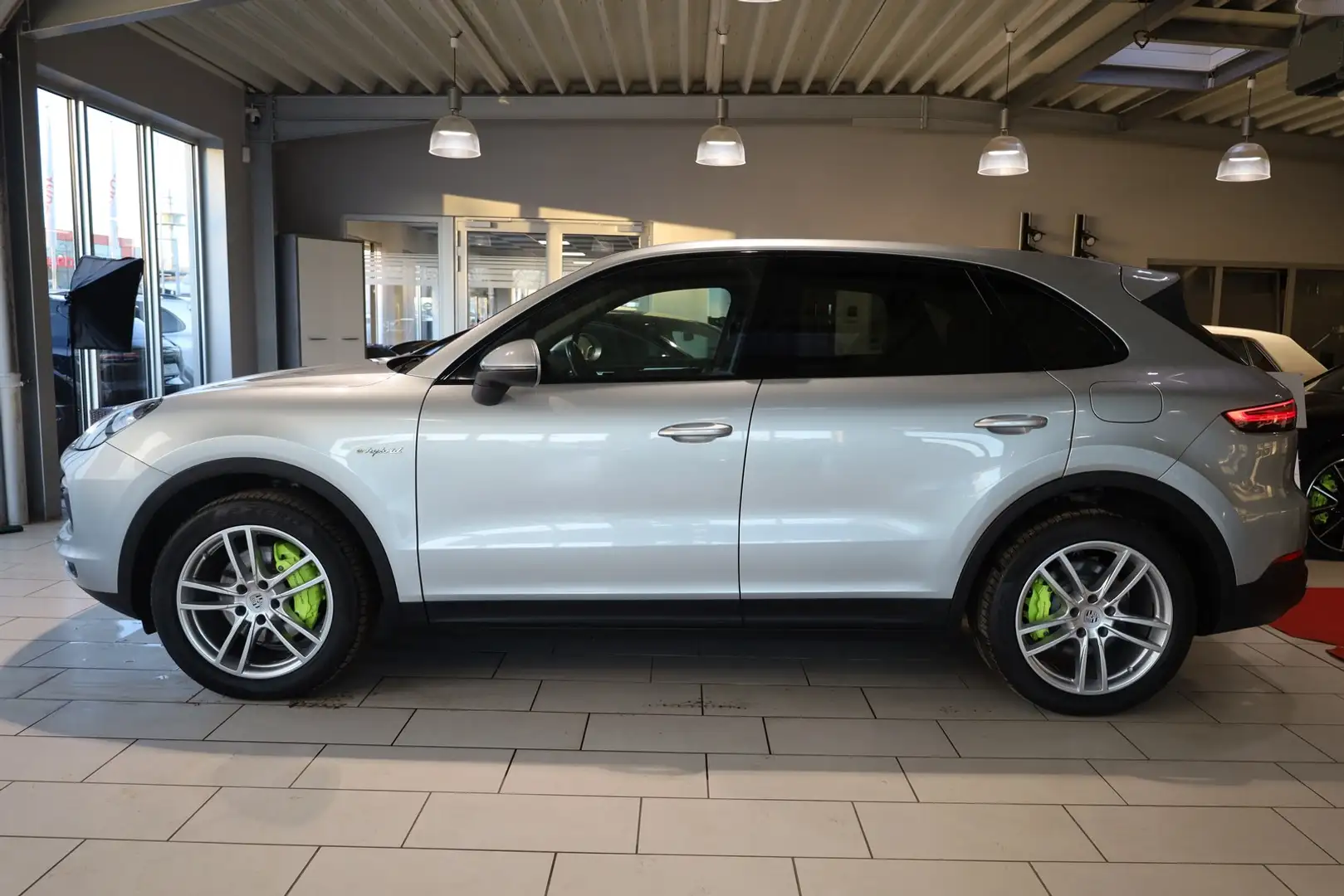 Porsche Cayenne E-Hybrid AHK*KAMERA Argent - 2