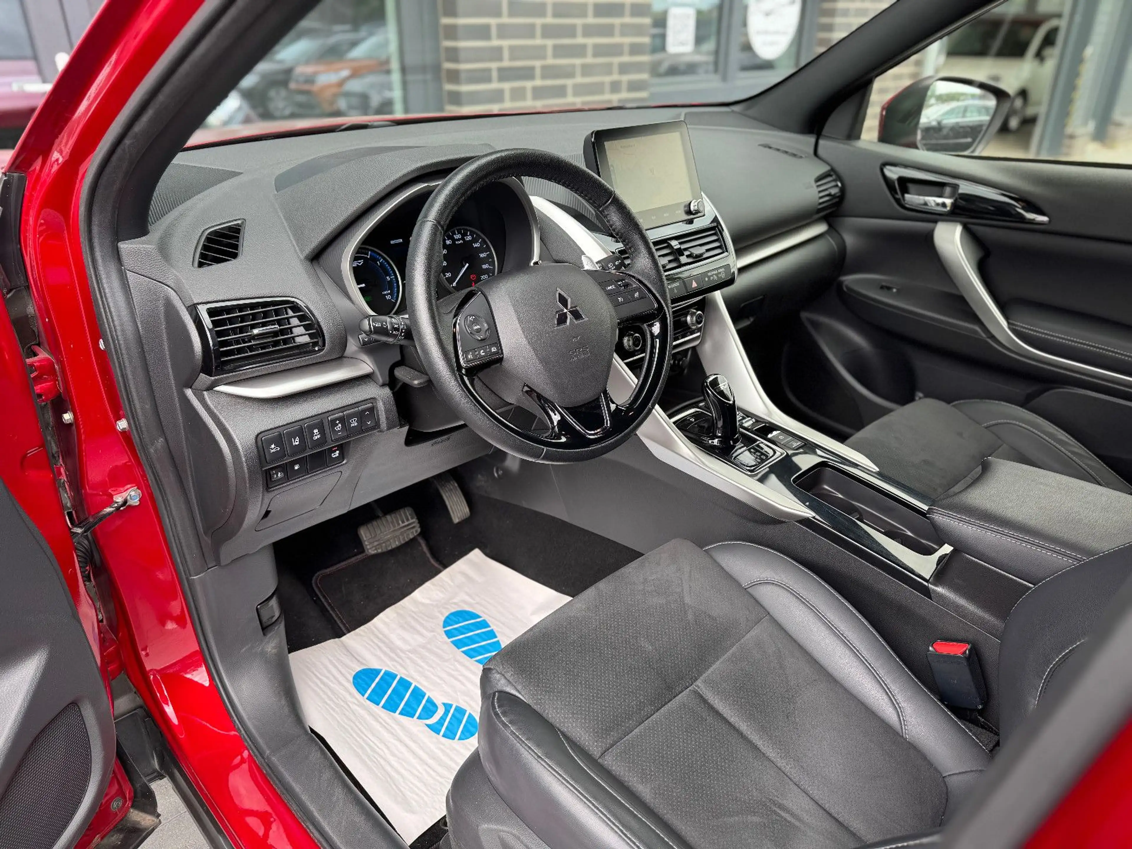 Mitsubishi Eclipse Cross Plus Hybrid 4WD — photo 11