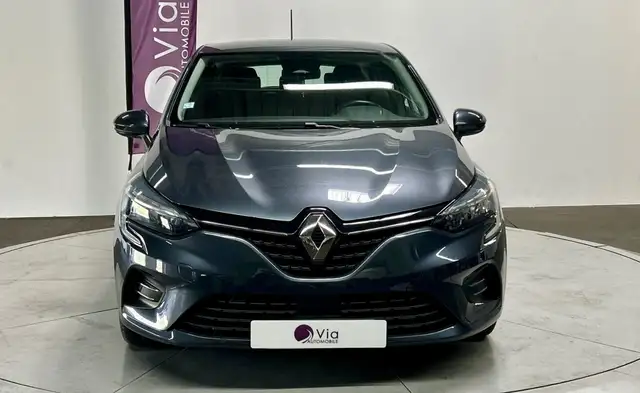 Renault Clio view 2