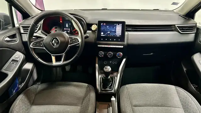Renault Clio view 11