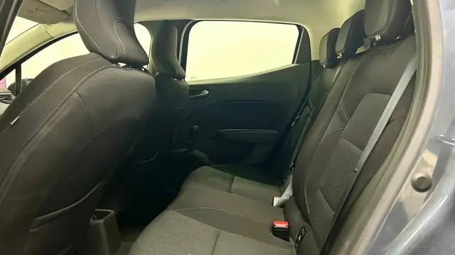 Renault Clio view 12