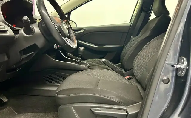 Renault Clio view 9