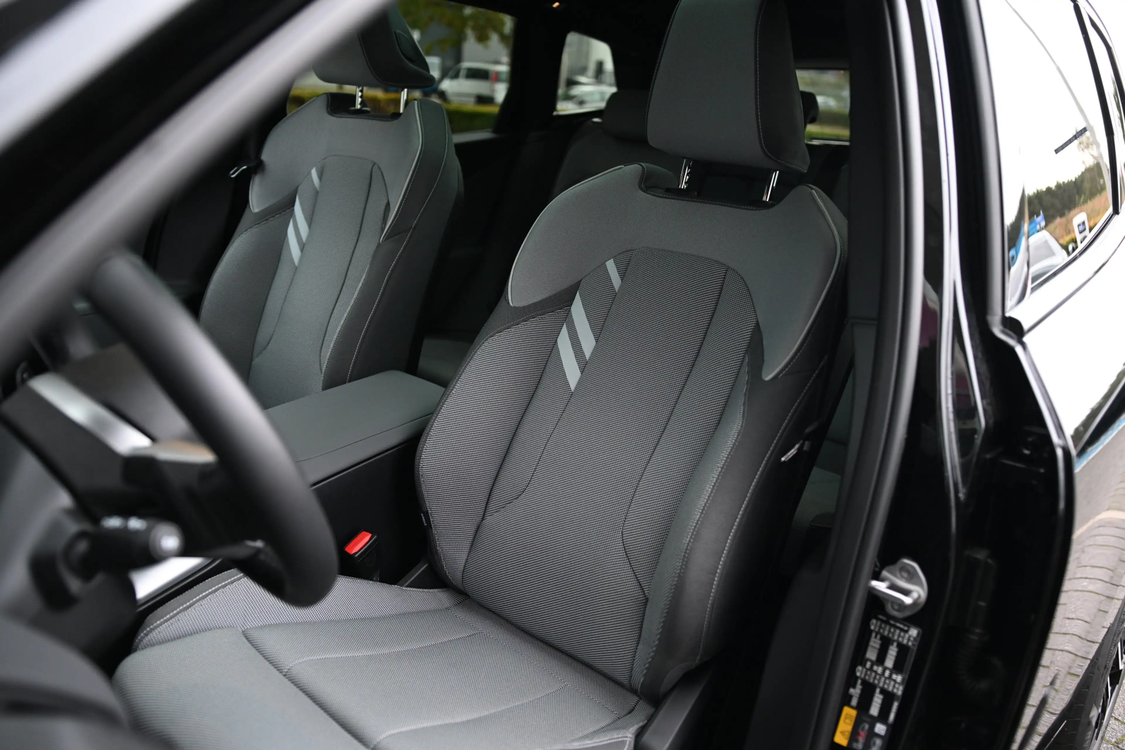 BMW X3 30e xDrive M Sport Automaat / Panoramadak / Trekha — photo 4