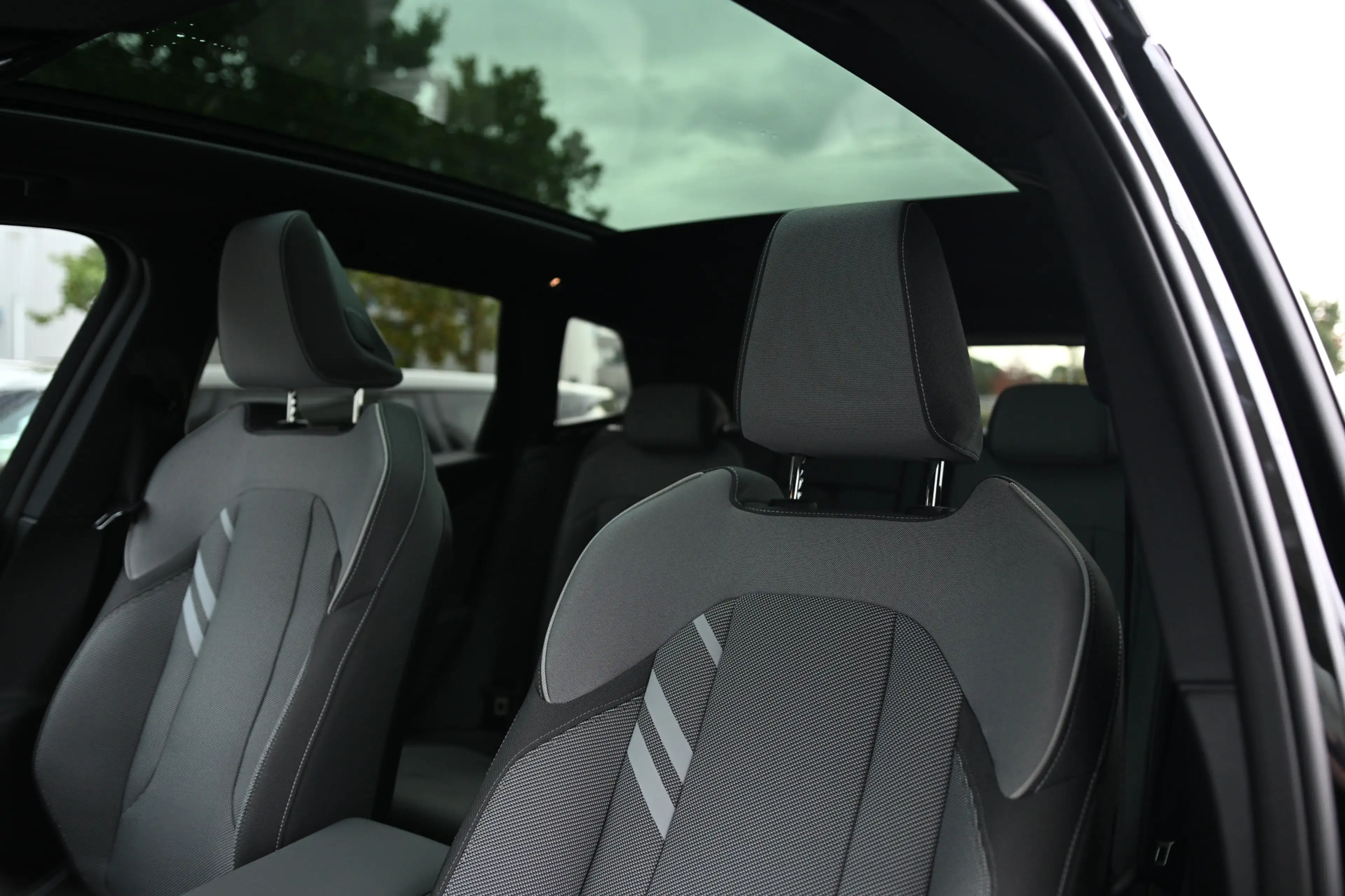 BMW X3 30e xDrive M Sport Automaat / Panoramadak / Trekha — photo 6