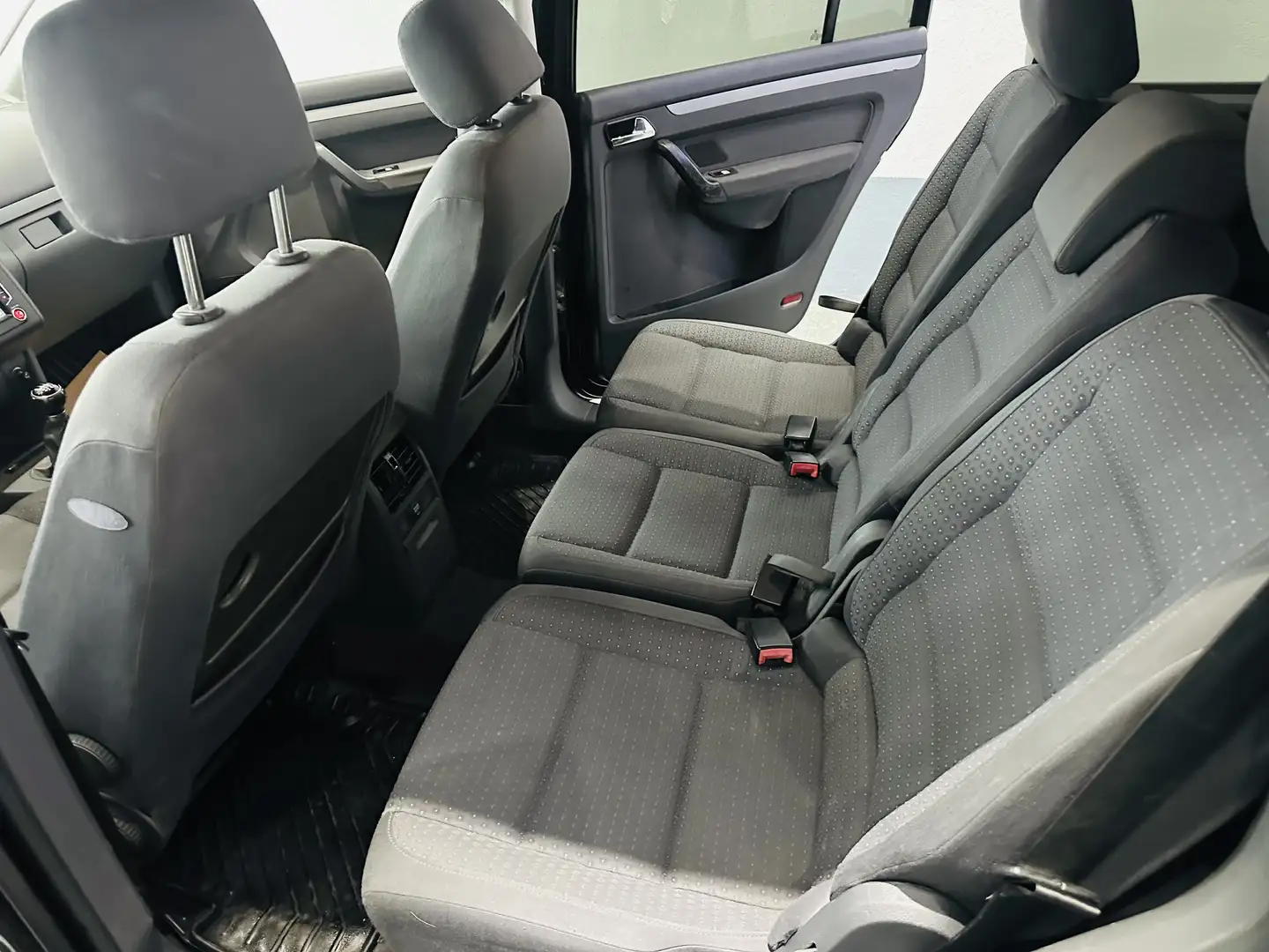 Volkswagen Touran Trendline 1,9 TDI  ,7 Sitzer Negro - 2