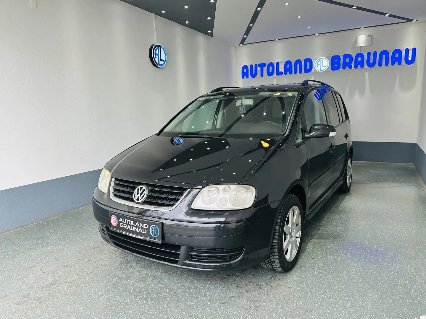 Volkswagen Touran Trendline 1,9 TDI ,7 Sitzer Negro - 1