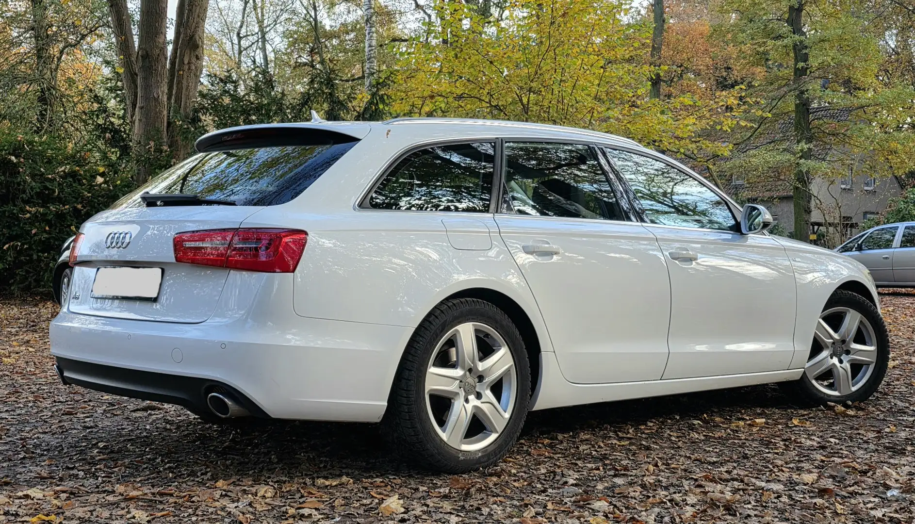 Audi A6 A6 Avant 3.0 TDI DPF quattro S tronic Weiß - 1