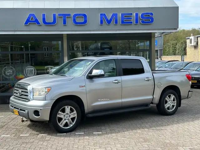 Toyota Tundra Dubbele cabine 5.7 V8  Automaat Camera Cruise Trek