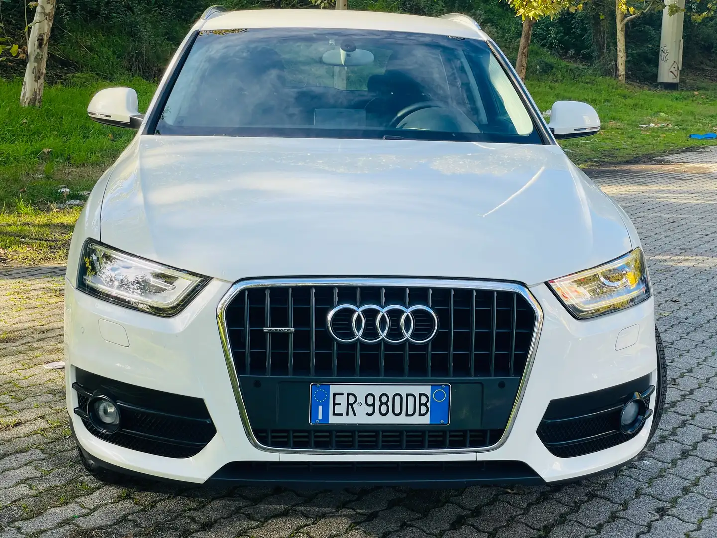 Audi Q3 Q3  2.0 tfsi quattro 170cv s-tonic Blanc - 2