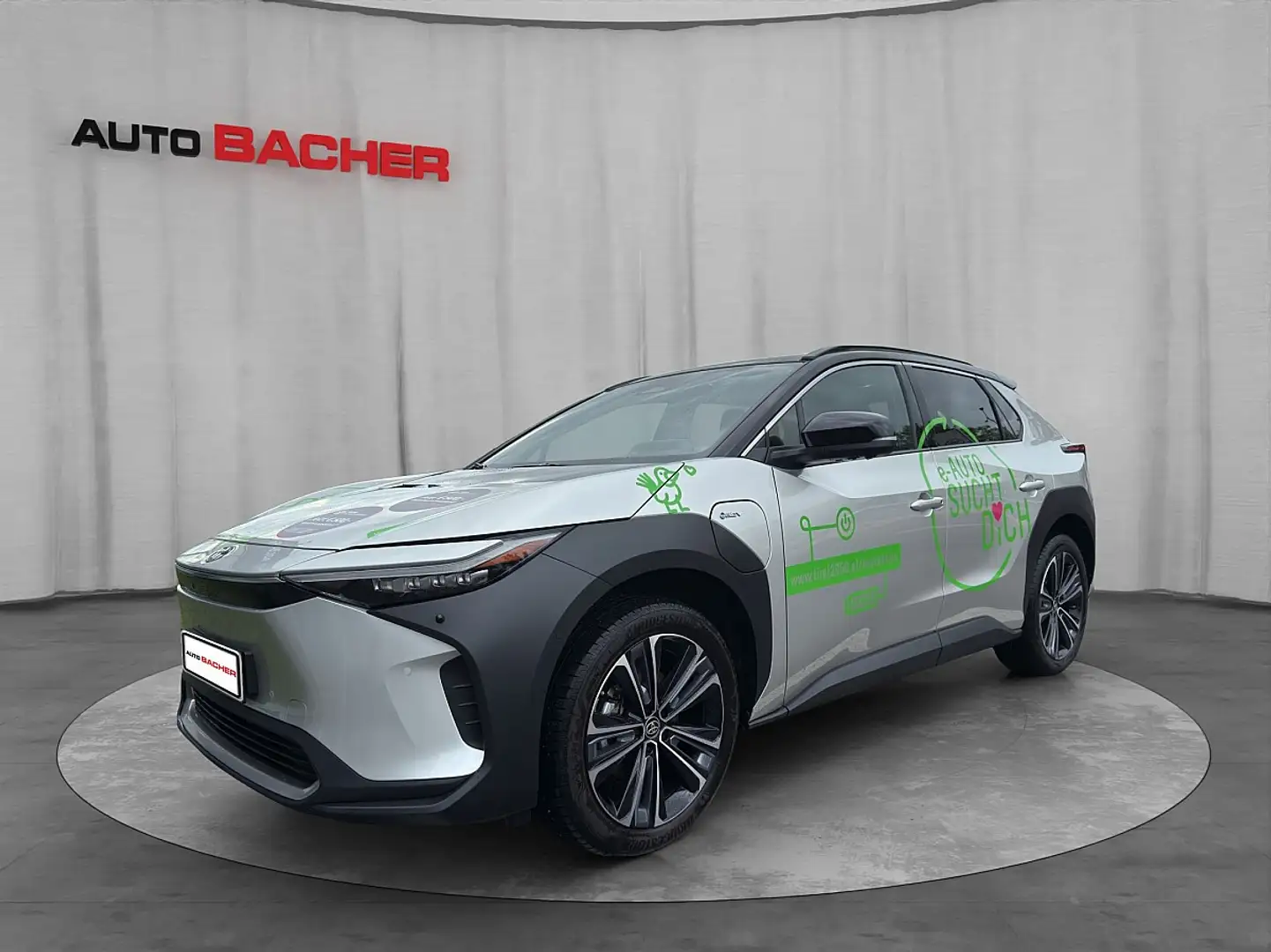 Toyota bZ4X BZ4X Allrad Elektro 71,4kWh Aut. Silber - 1