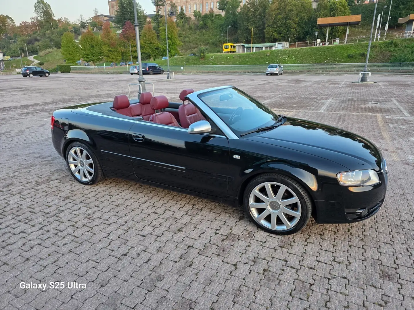 Audi A4 A4 Cabriolet 2.0 TDI F.AP. Schwarz - 2