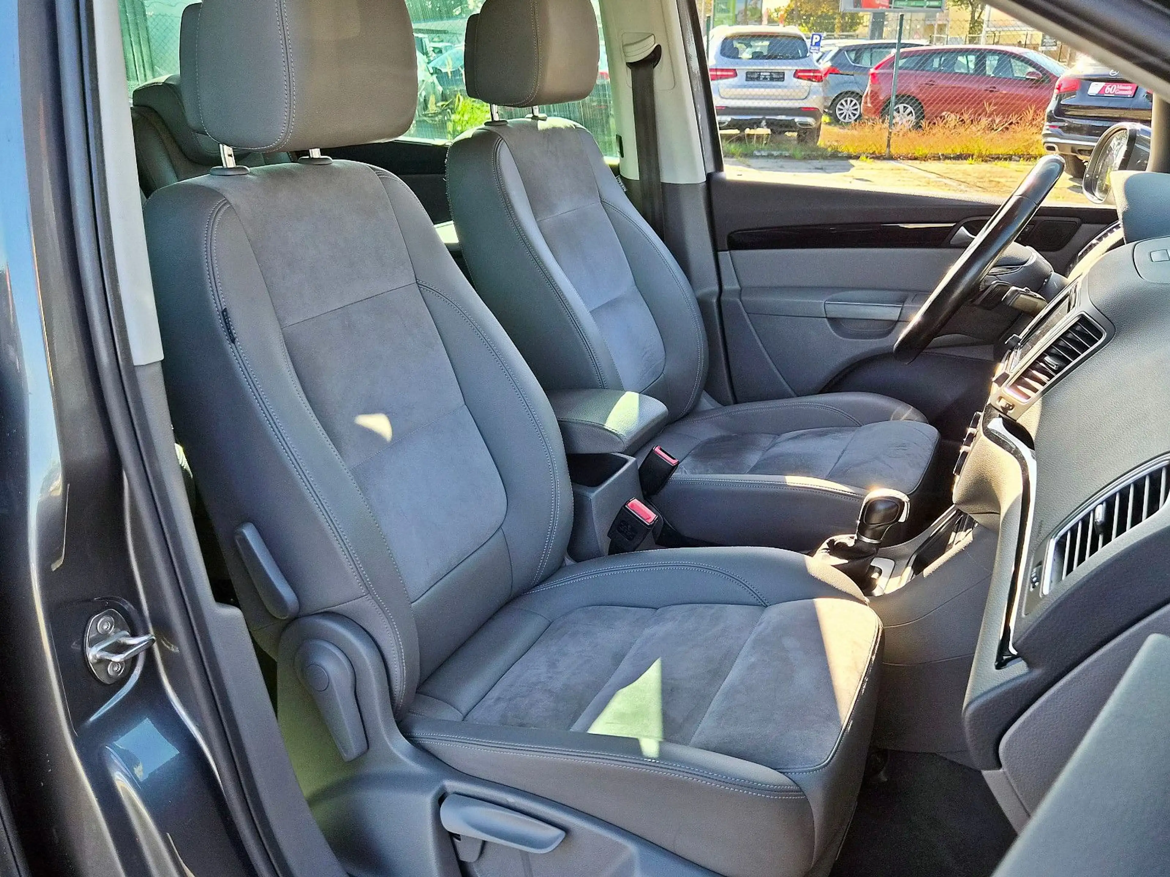 Volkswagen Sharan Highline 2.0TDI DSG, GARANTIE, Teilleder, — photo 23