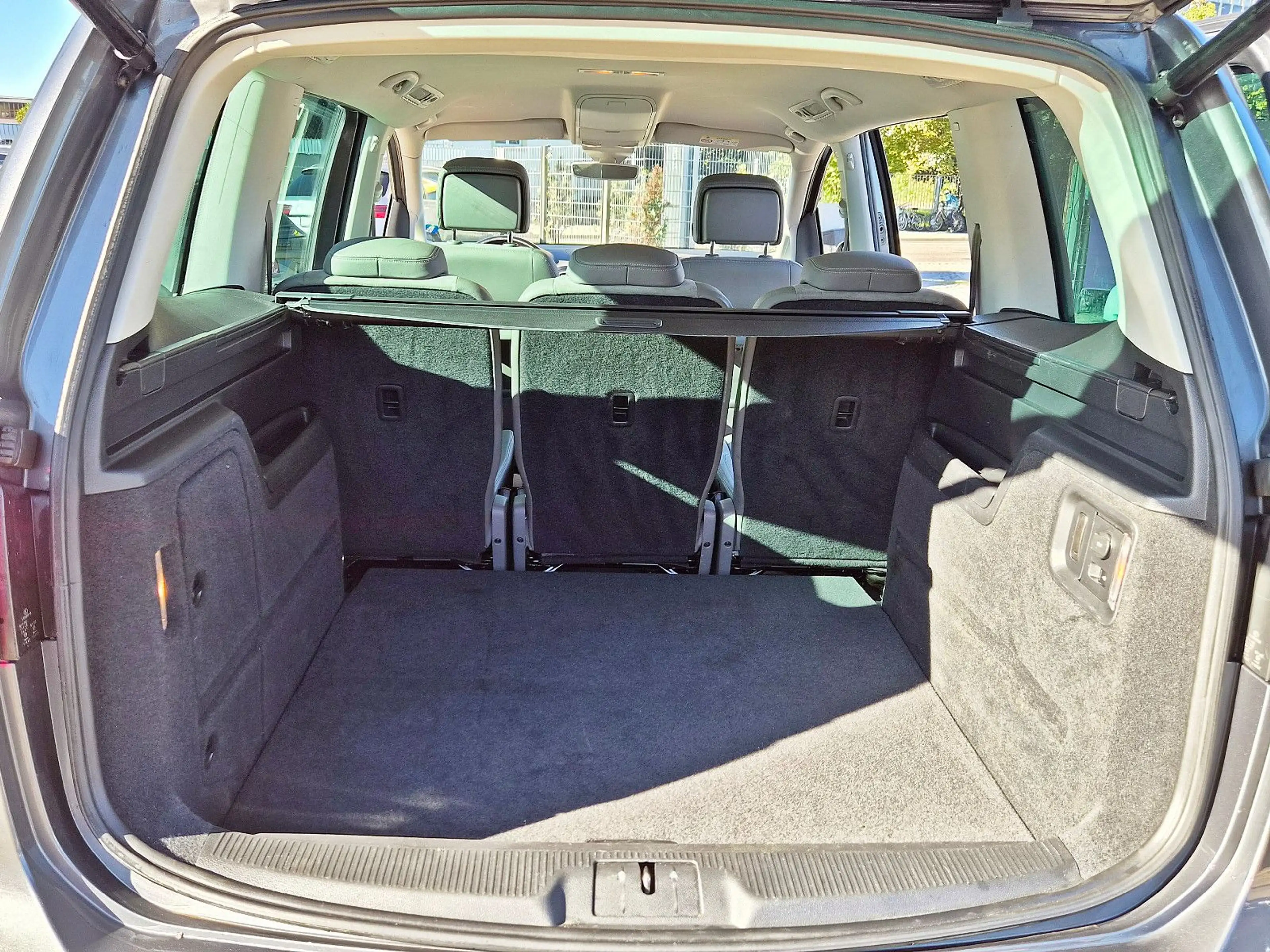Volkswagen Sharan Highline 2.0TDI DSG, GARANTIE, Teilleder, — photo 25