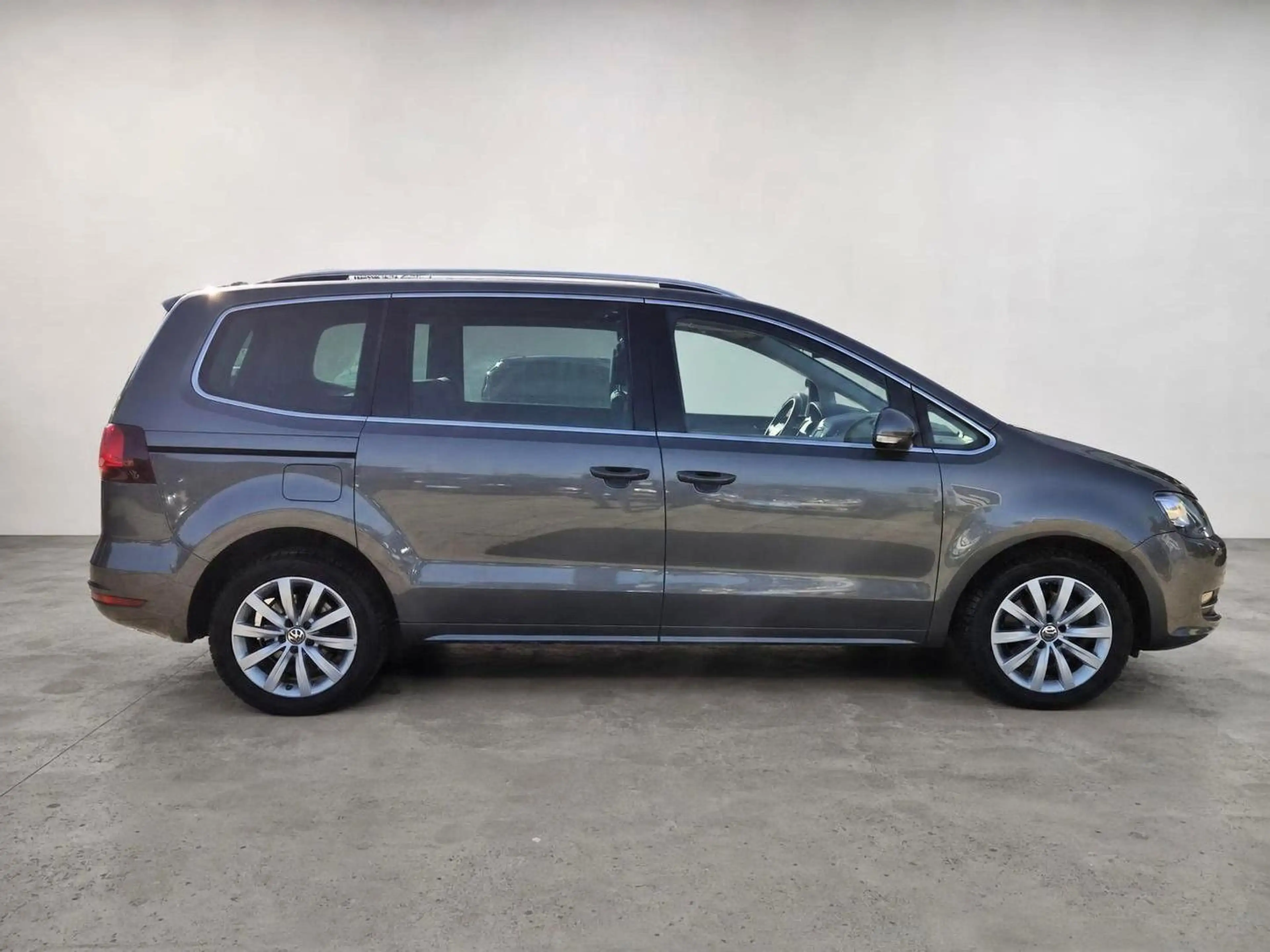 Volkswagen Sharan Highline 2.0TDI DSG, GARANTIE, Teilleder, — photo 5