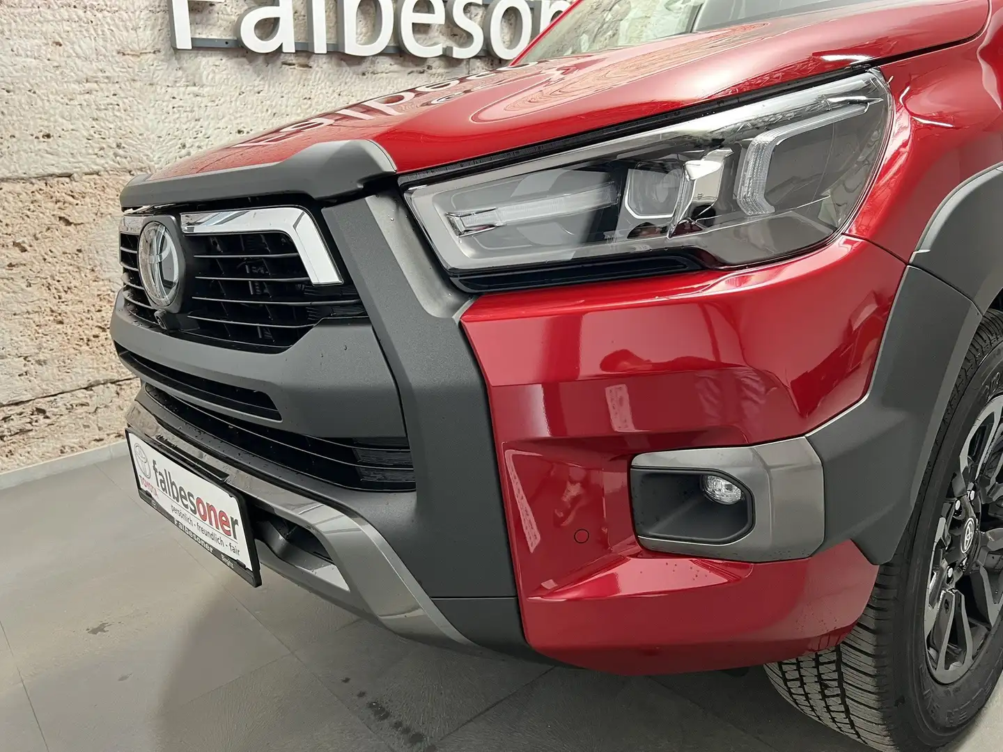 Toyota Hilux 2,8 D-4D MHEV DK Invincible 4x4 Rot - 2