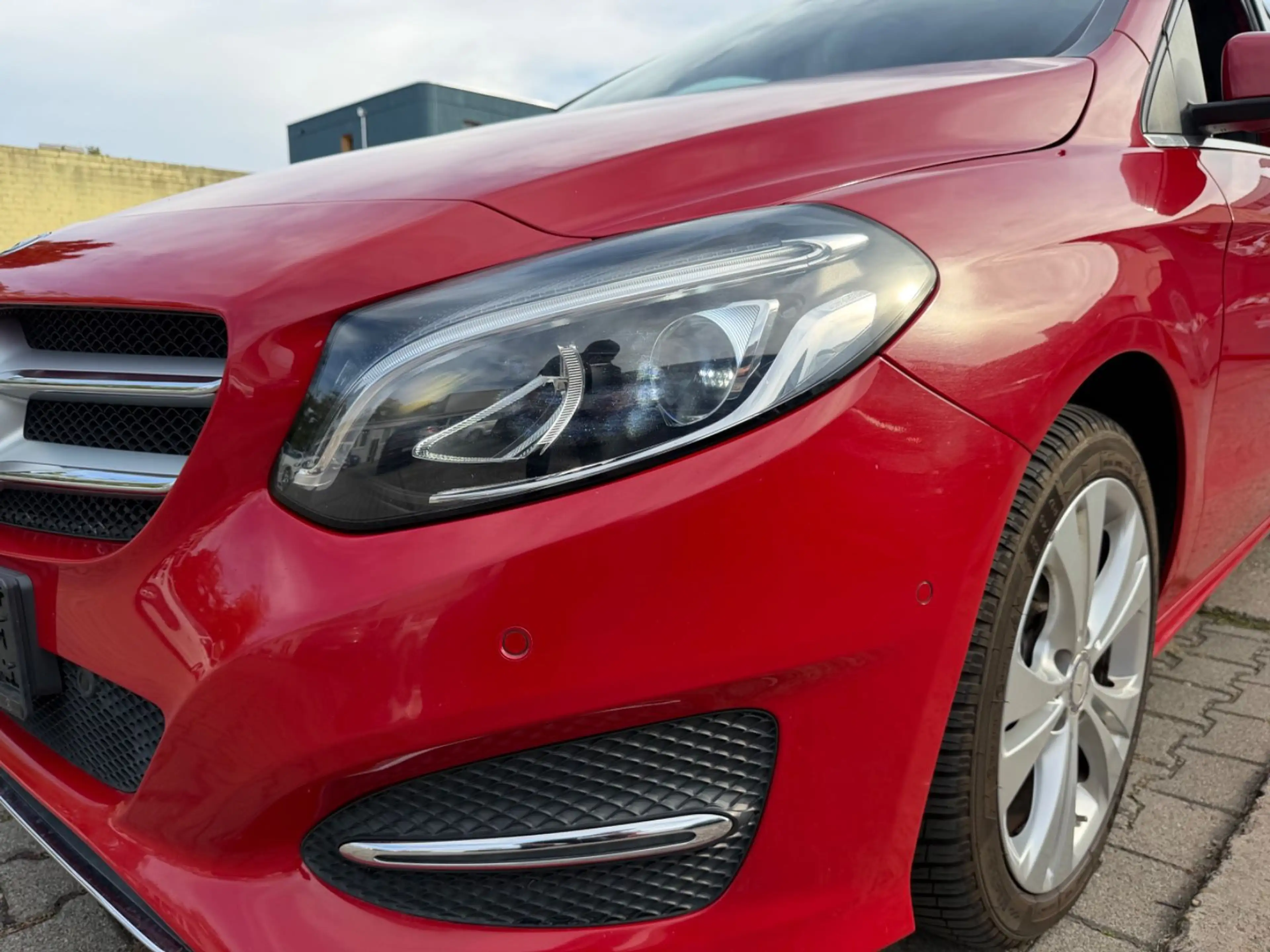 Mercedes-Benz B 180 /ACC/HARMAN/KARDON/SPORT/MEMORY/ — photo 7