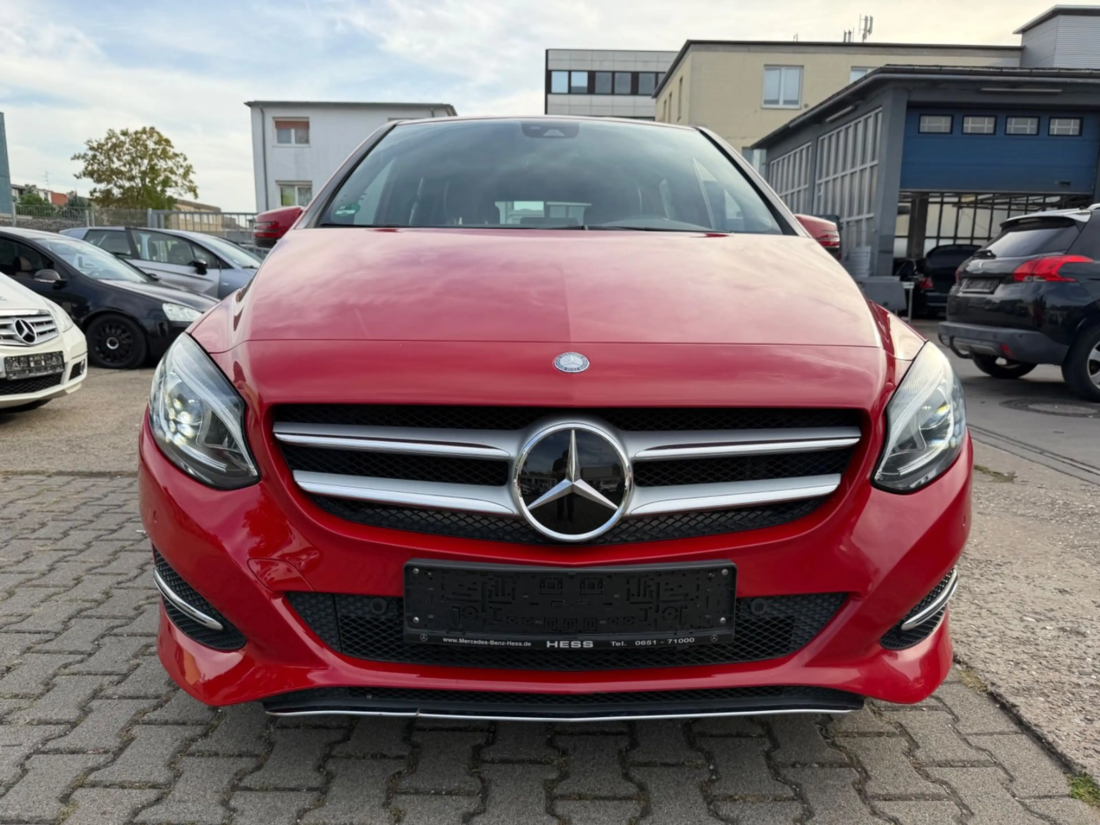 Mercedes-Benz B 180 /ACC/HARMAN/KARDON/SPORT/MEMORY/ — photo 3