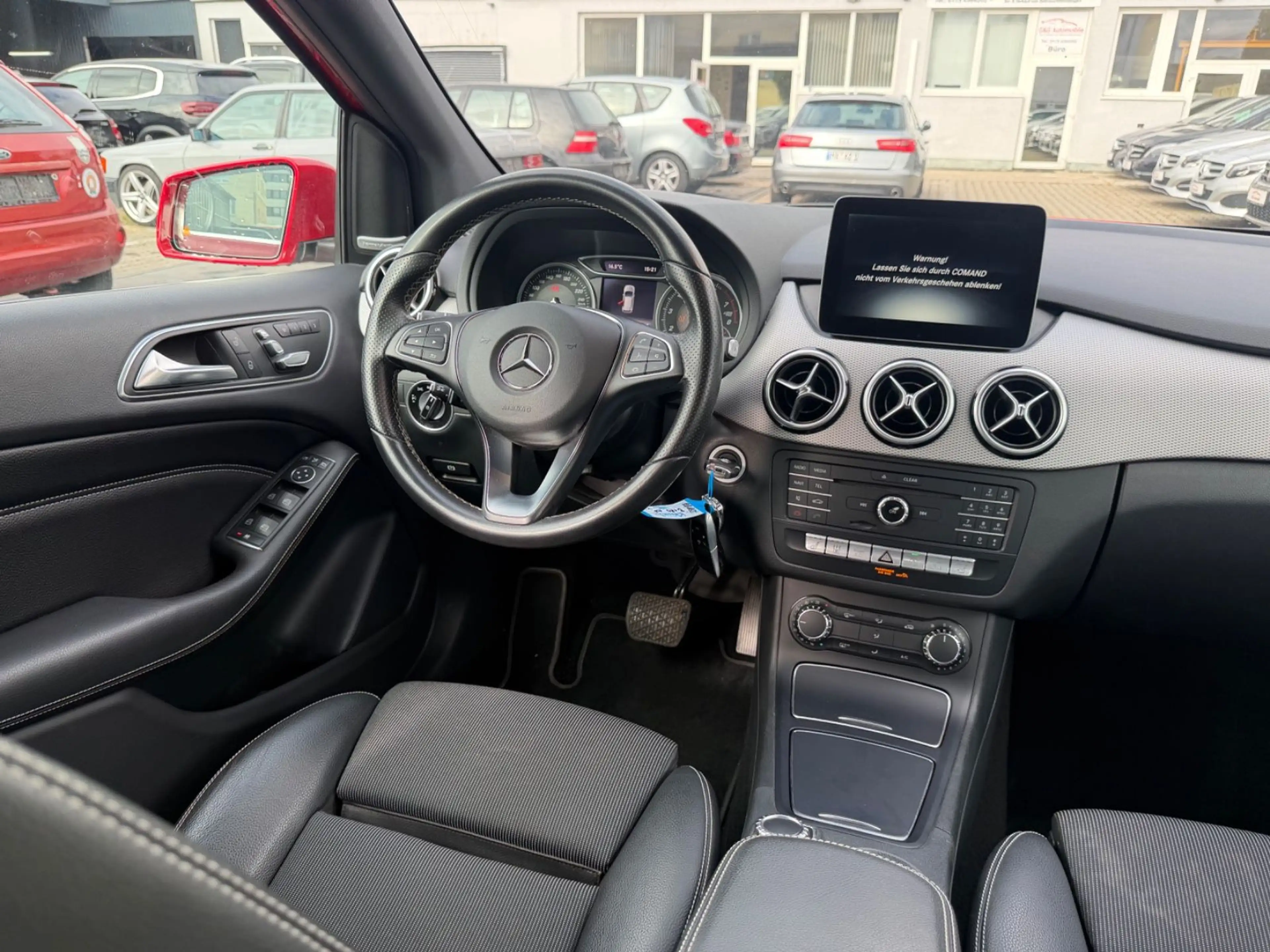 Mercedes-Benz B 180 /ACC/HARMAN/KARDON/SPORT/MEMORY/ — photo 15