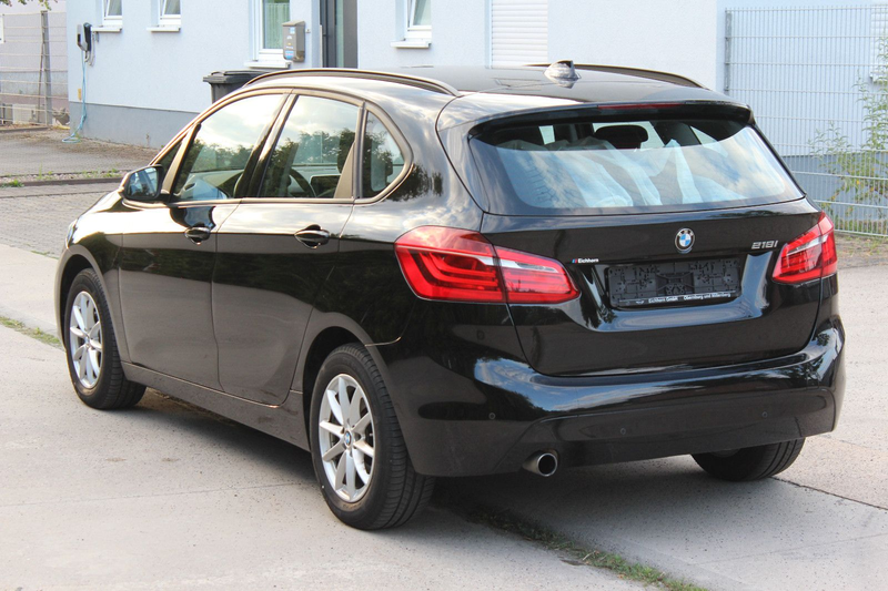 BMW 218 2 Active Tourer 218 i Advantage — photo 4