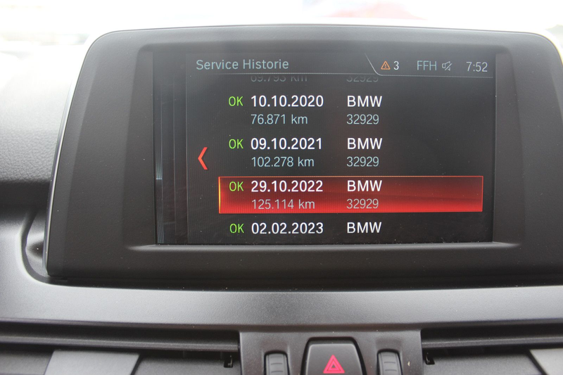 BMW 218 2 Active Tourer 218 i Advantage — photo 16