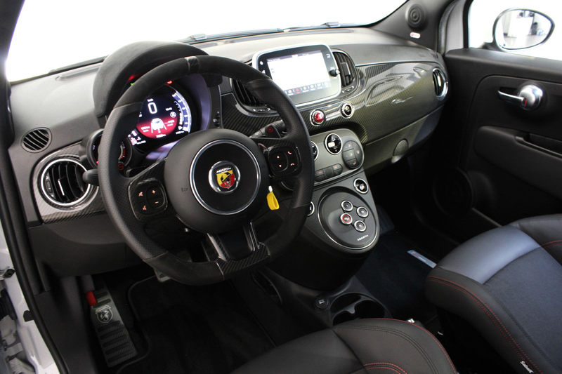 Abarth 595 esseesse Aut.*AKRA*1.HD*7500KM*CARBON*BEATS — photo 11